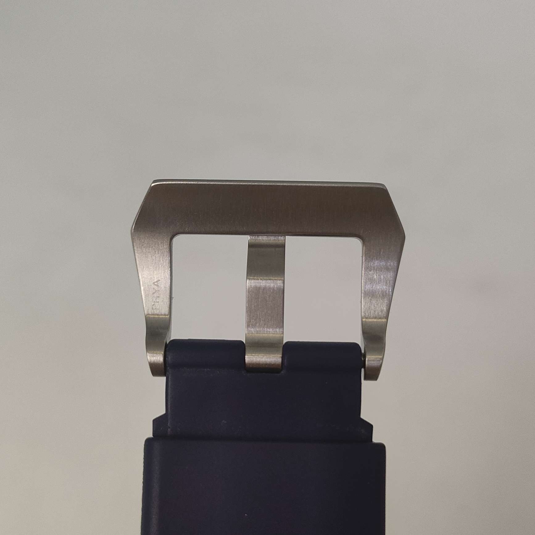 Panerai PAM01393 detail 1