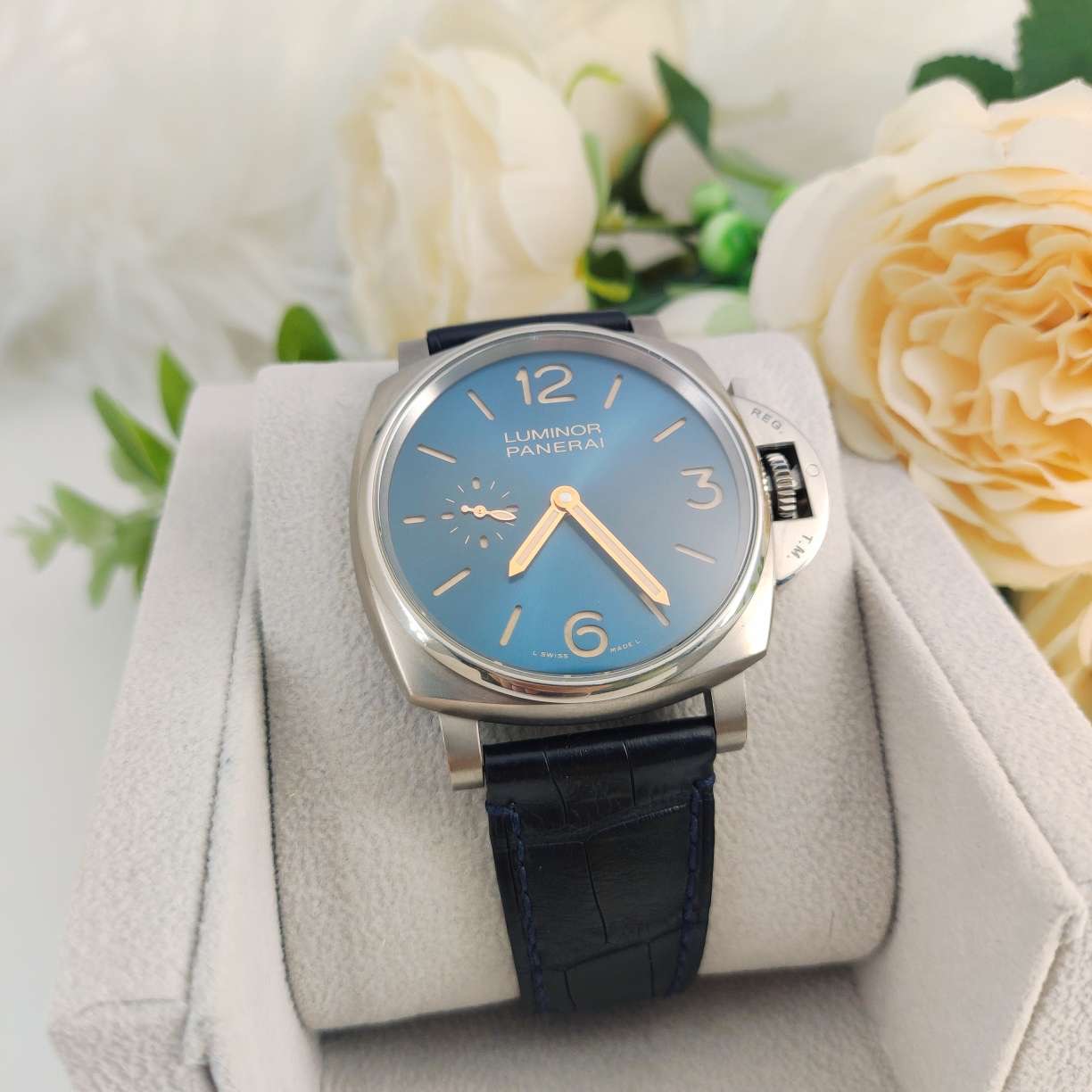 Panerai PAM00728 detail 1