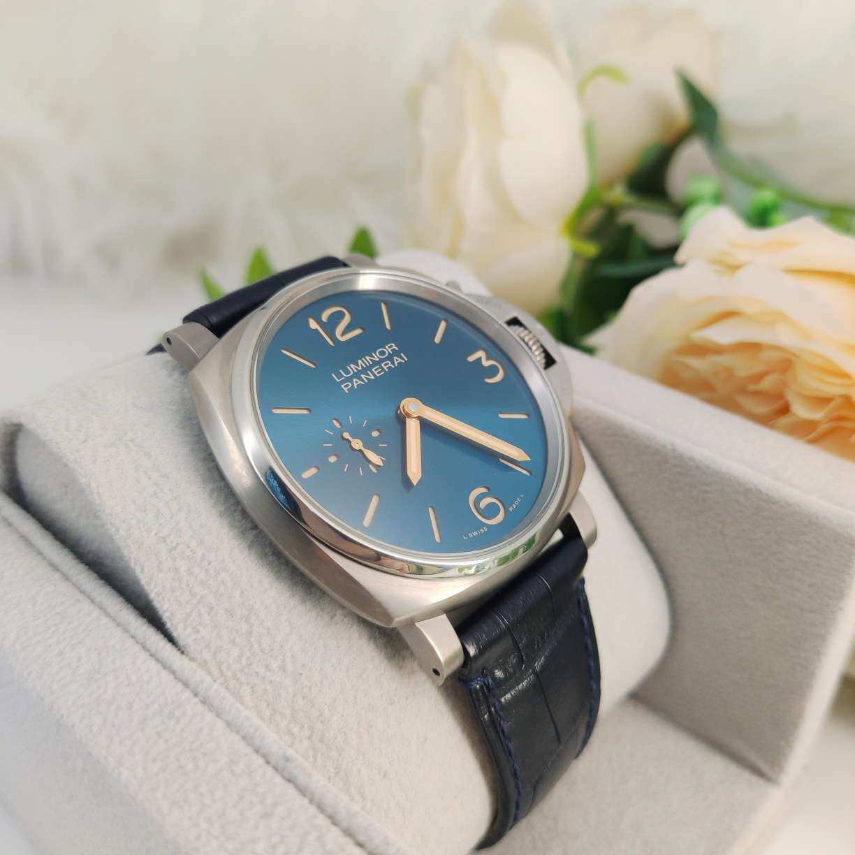 Panerai PAM00728 detail 2