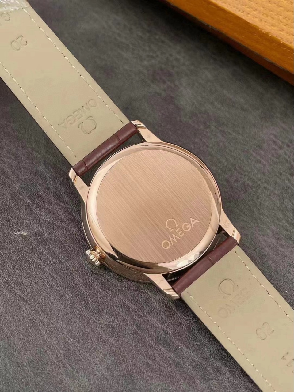 Omega 424.58.40.20.52.002 detail 7