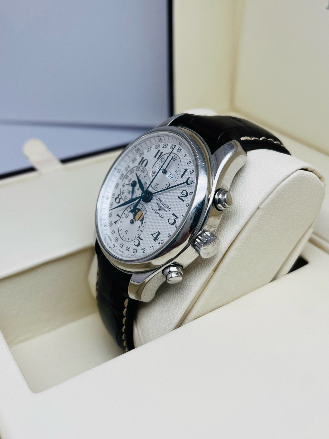 Longines L2.773.4.78.3 detail 1