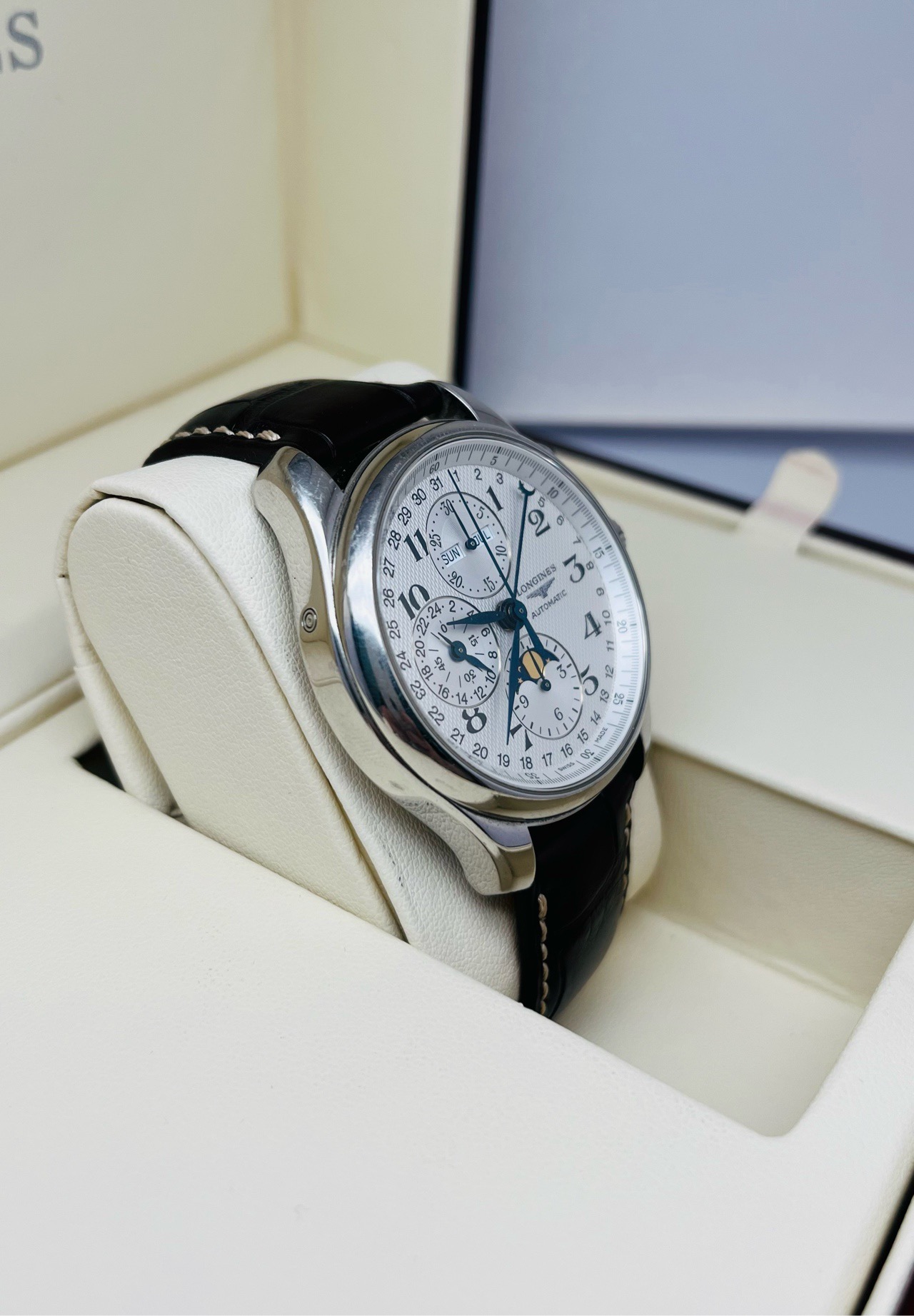 Longines L2.773.4.78.3 detail 2