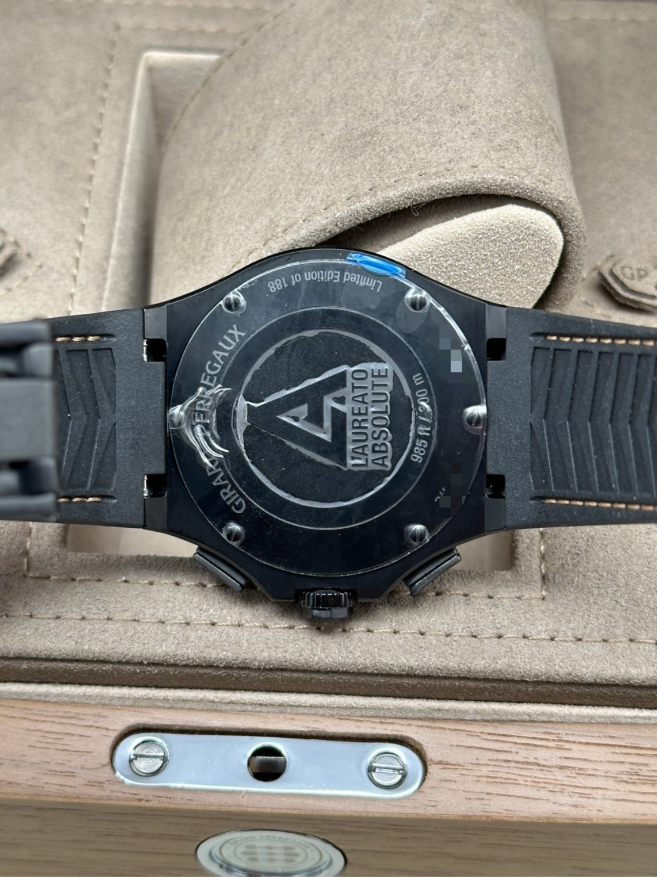Girard Perregaux 81060-21-492-FH3A detail 7