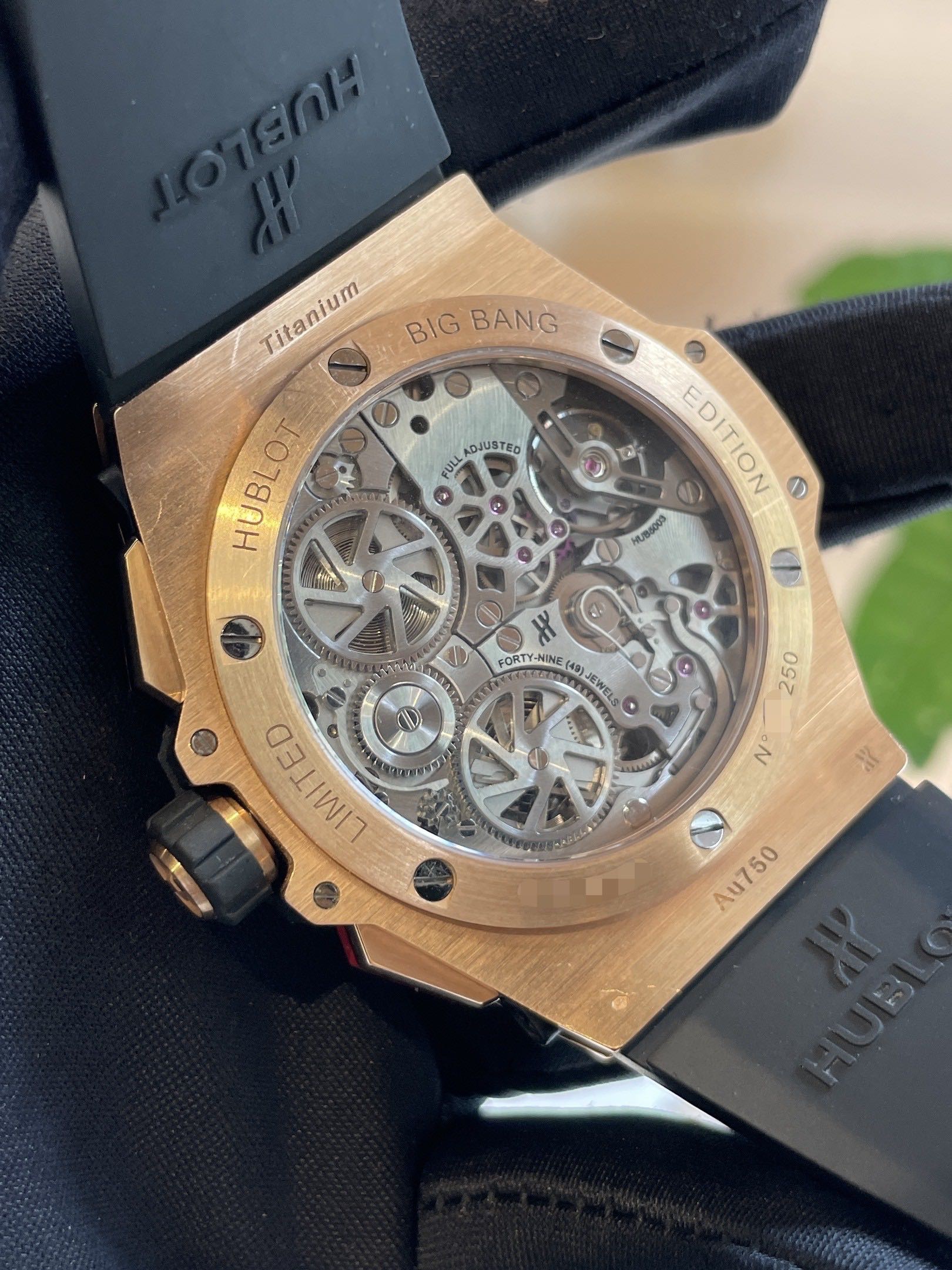 Hublot 403.OM.0123.RX detail 4