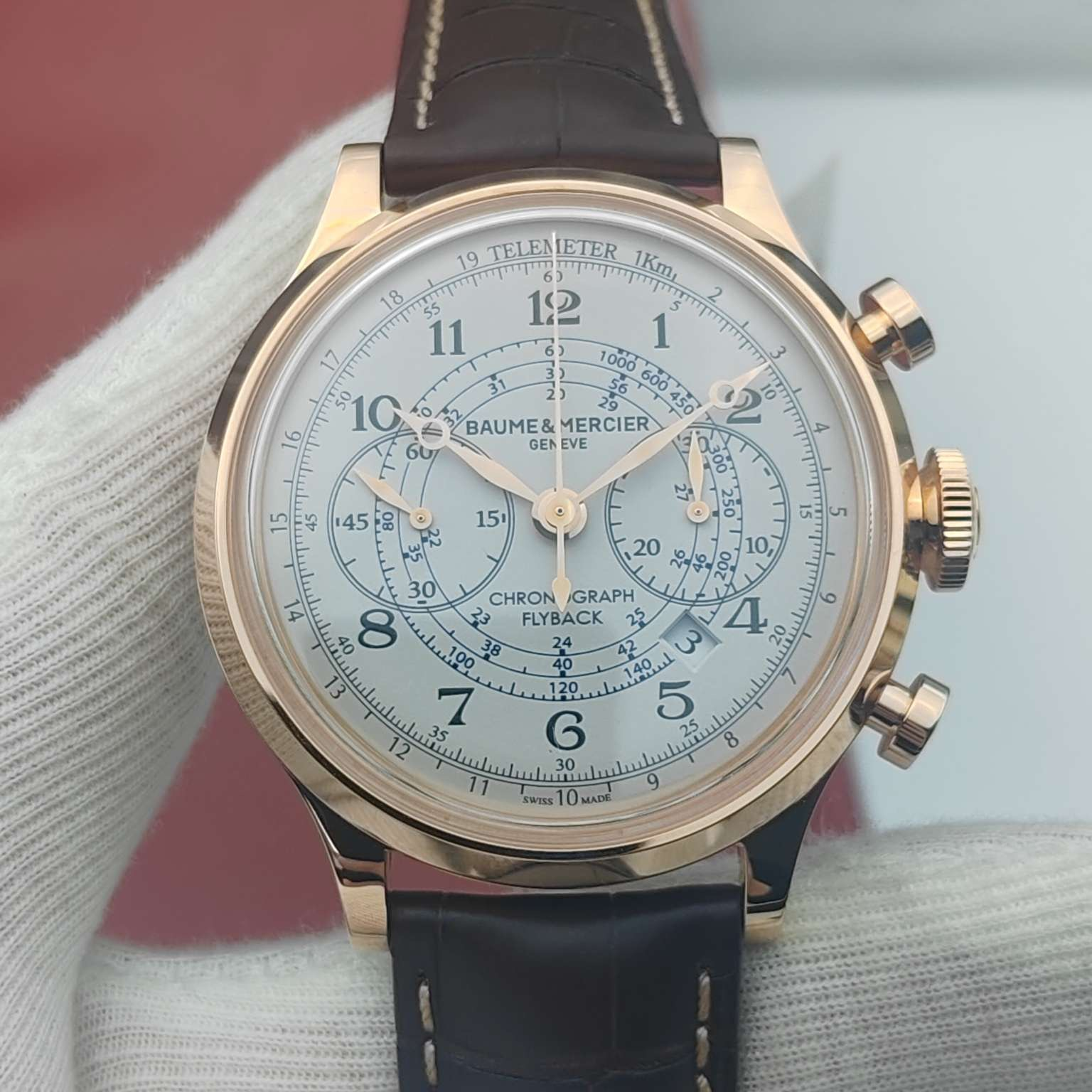 Baume & Mercier M0A10007: Retro-Sporty Luxury in Rose Gold