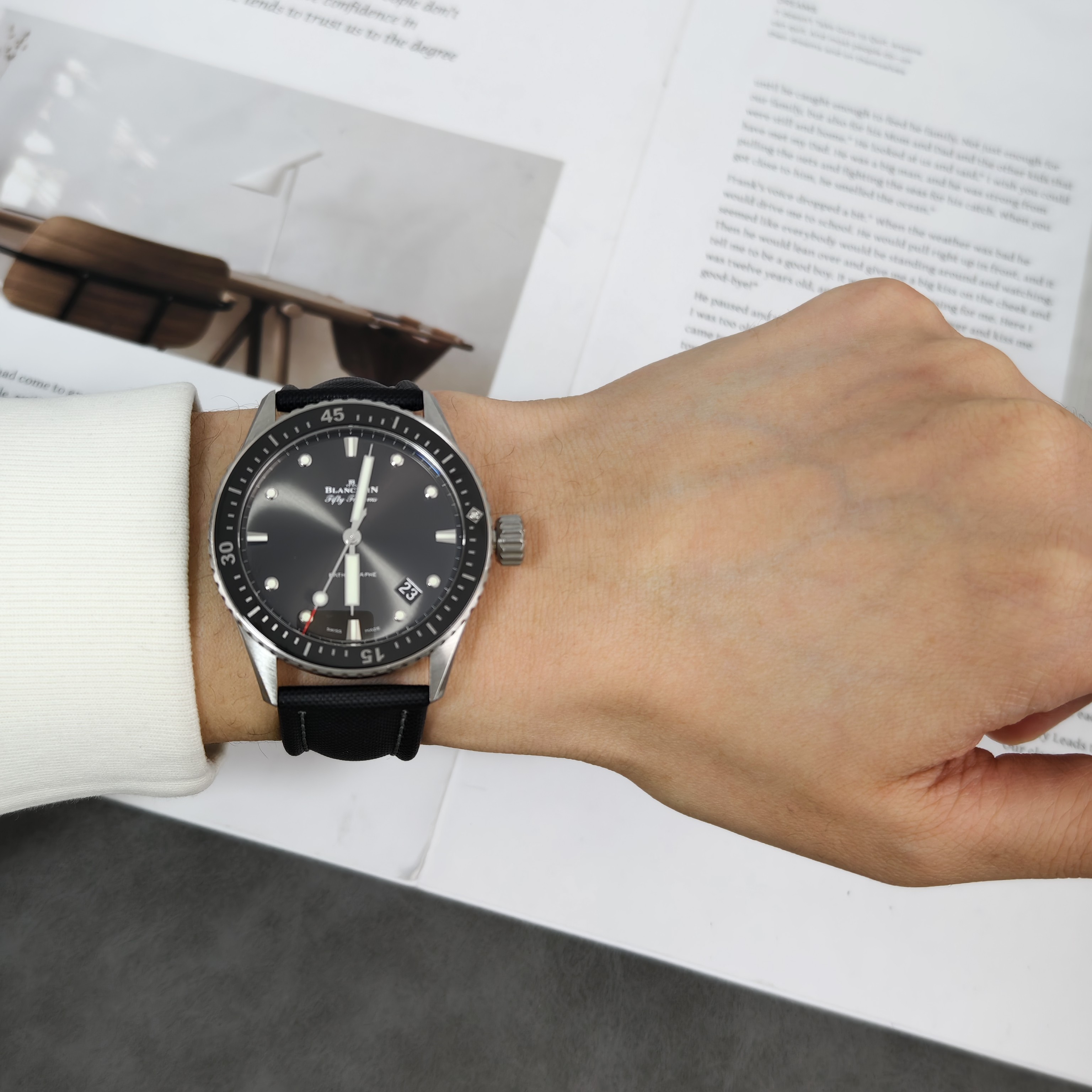 Blancpain 5000 1110 B52A detail 3