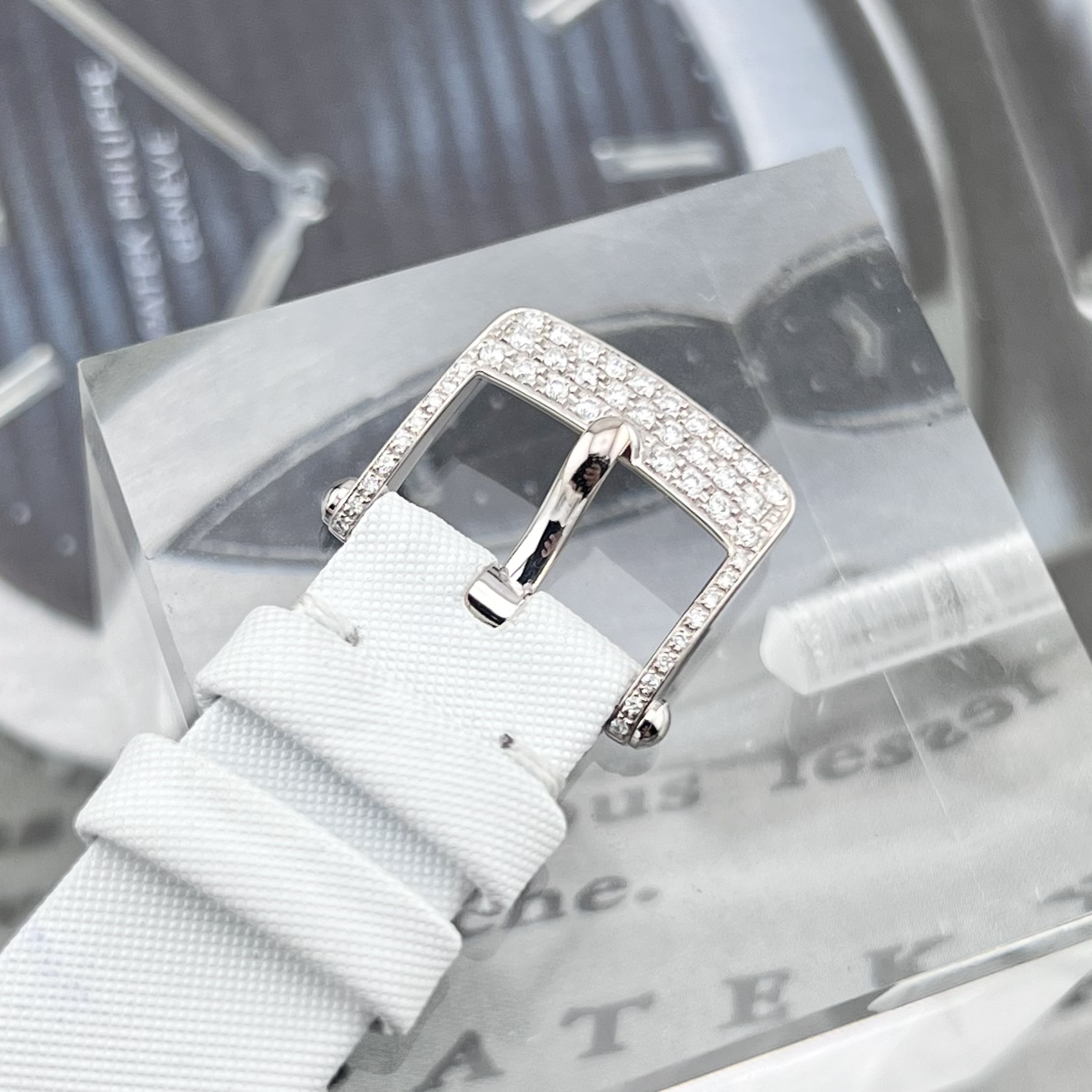 Van Cleef & Arpels VCARM95300 detail 6