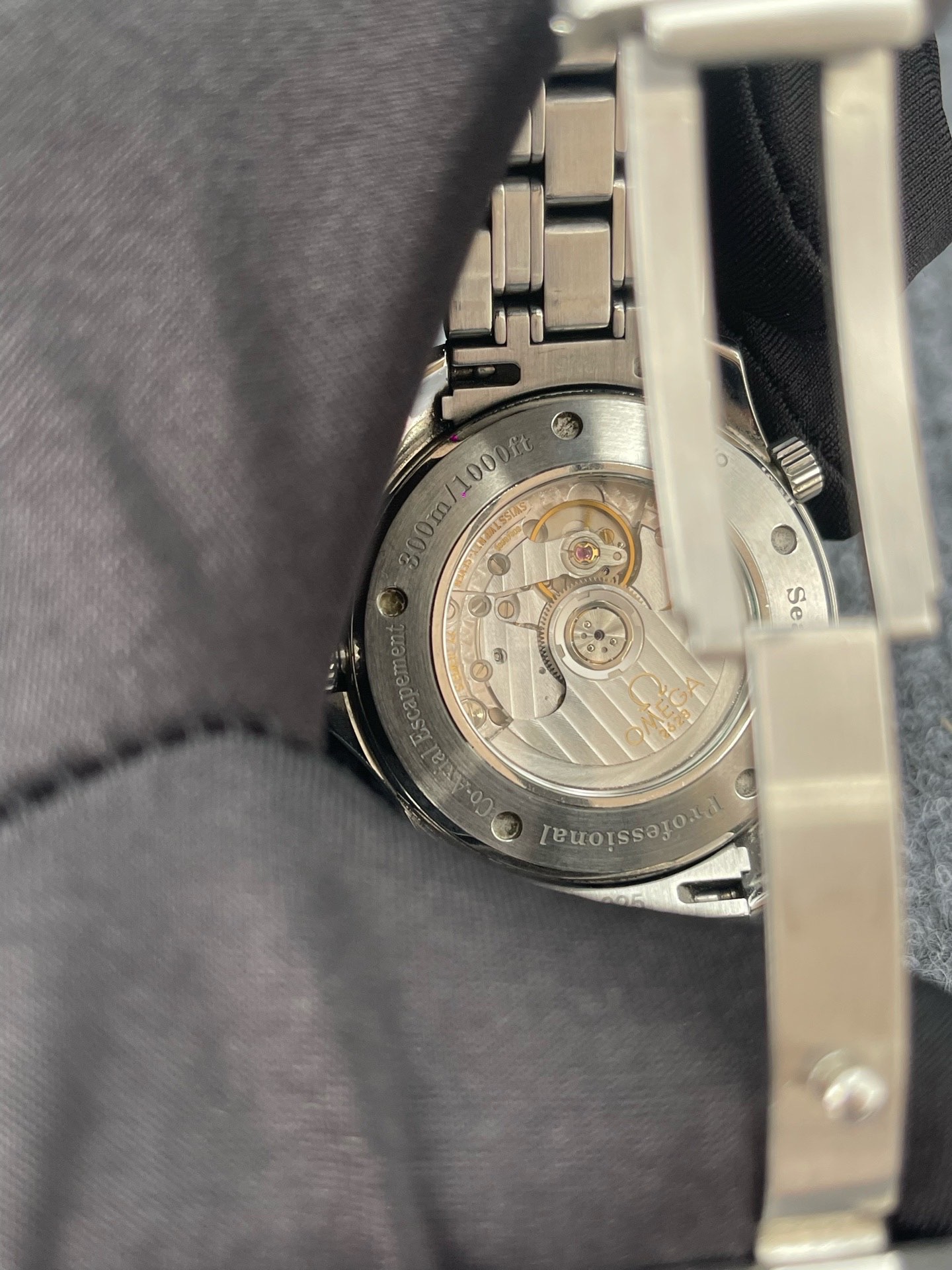 Omega 2535.80.00 detail 2