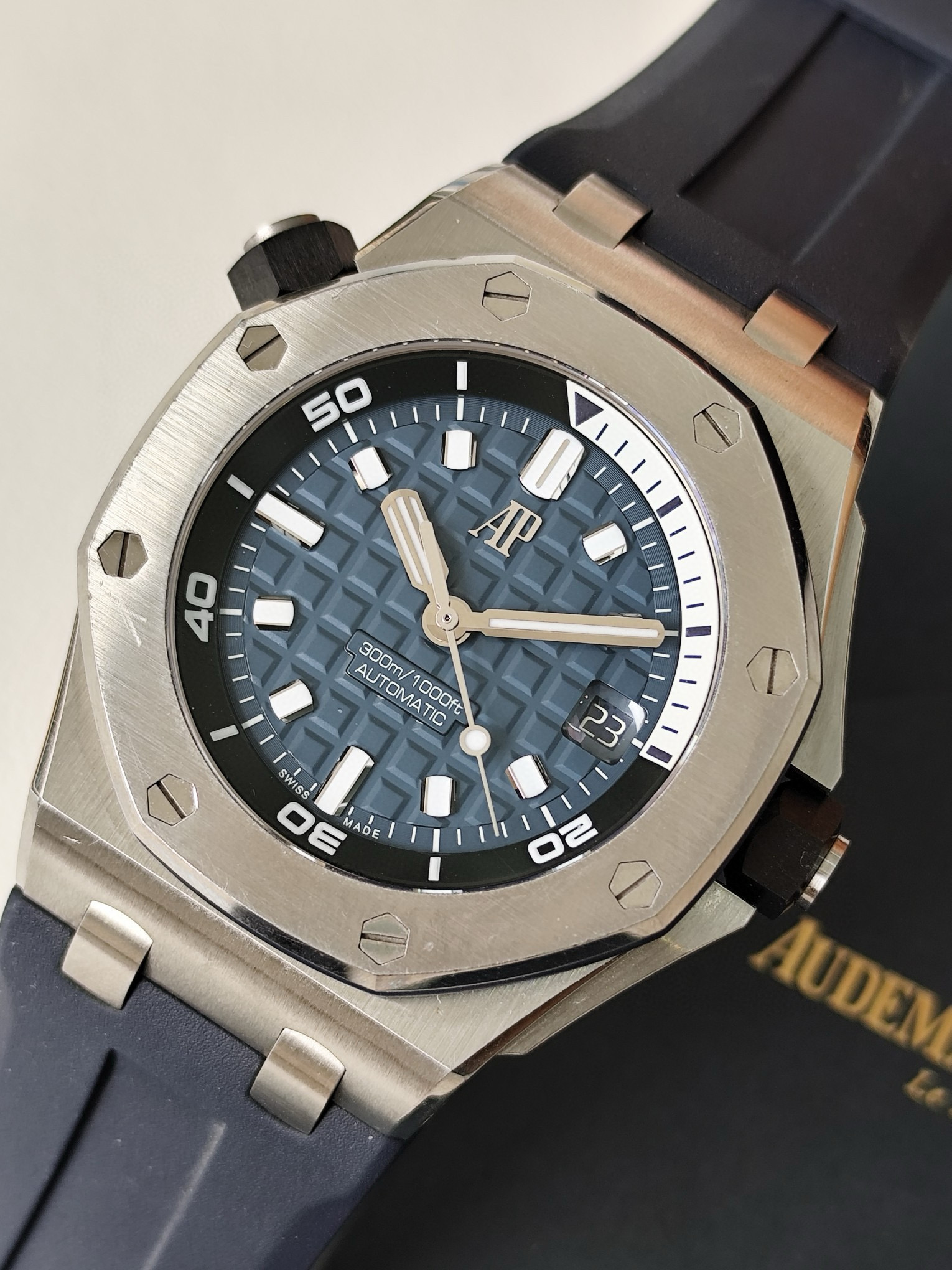 Audemars Piguet 15720ST.OO.A027CA.01