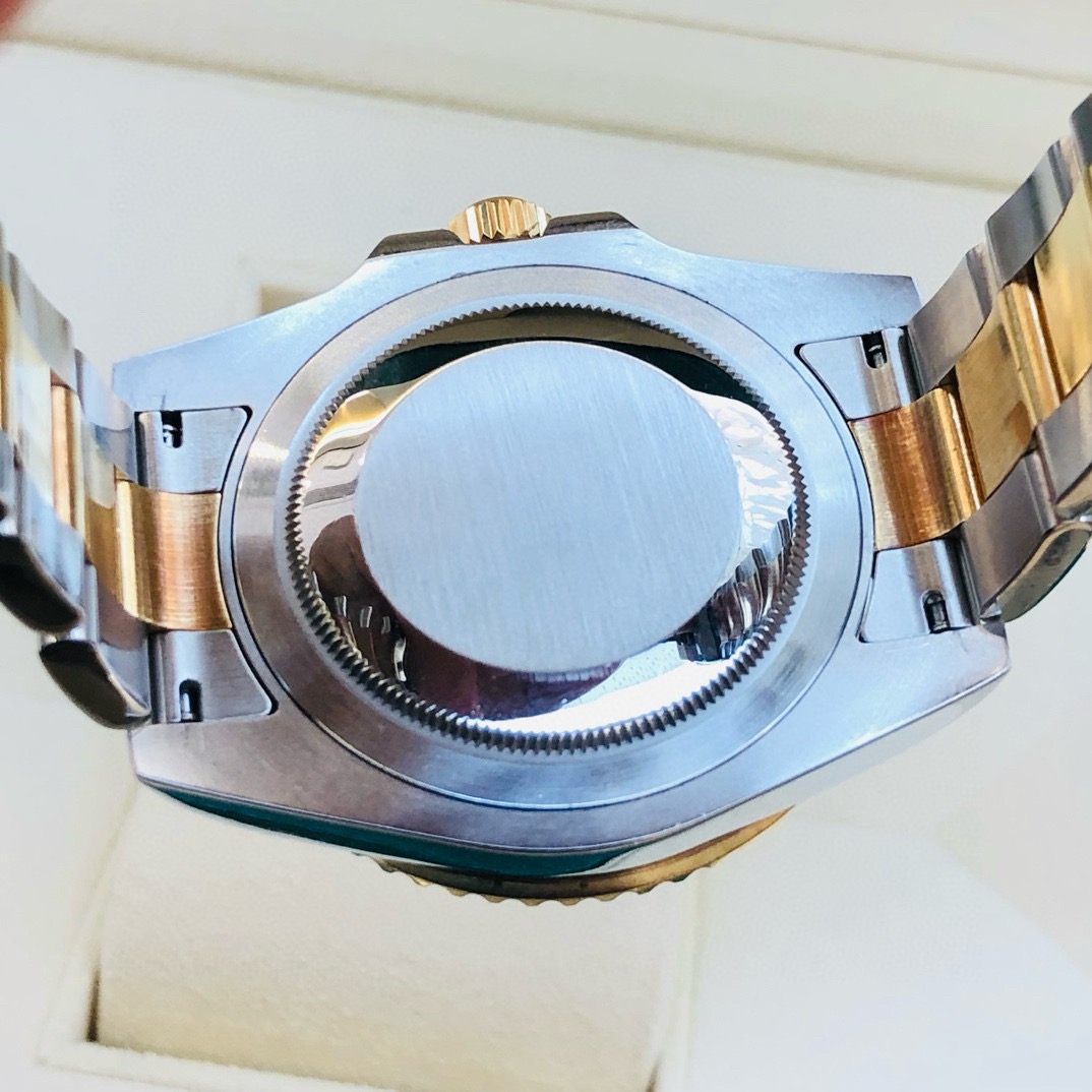Rolex 116713LN detail 6