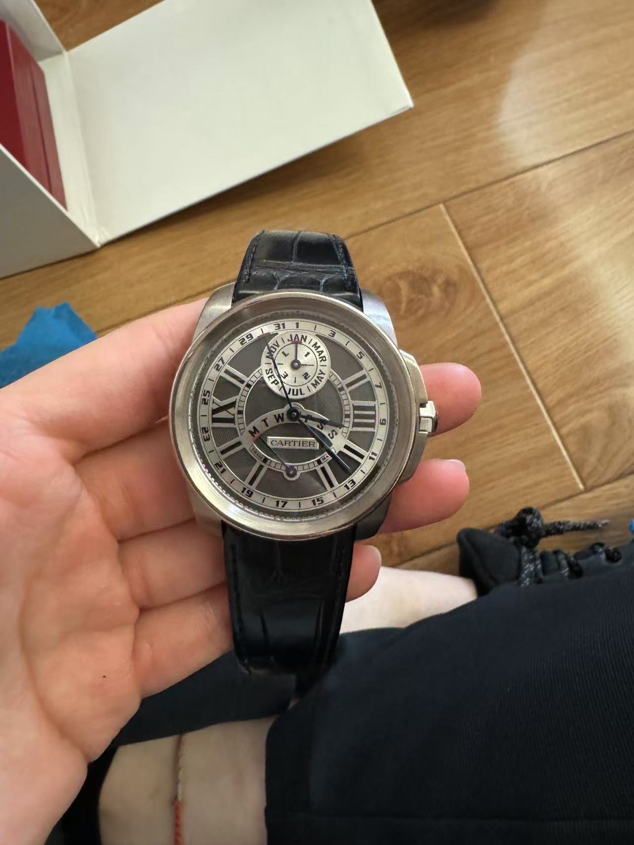 Cartier W7100030 detail 4