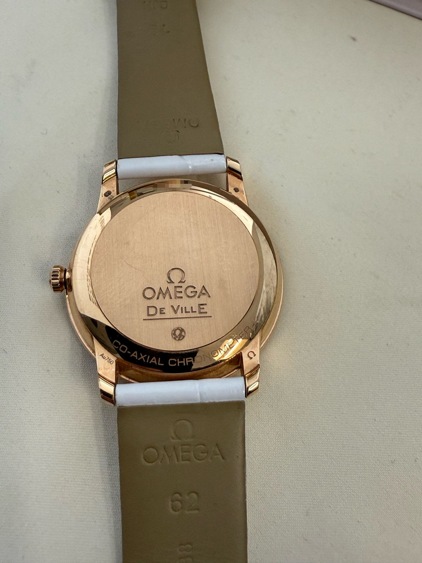 Omega 424.57.37.20.55.003 detail 4