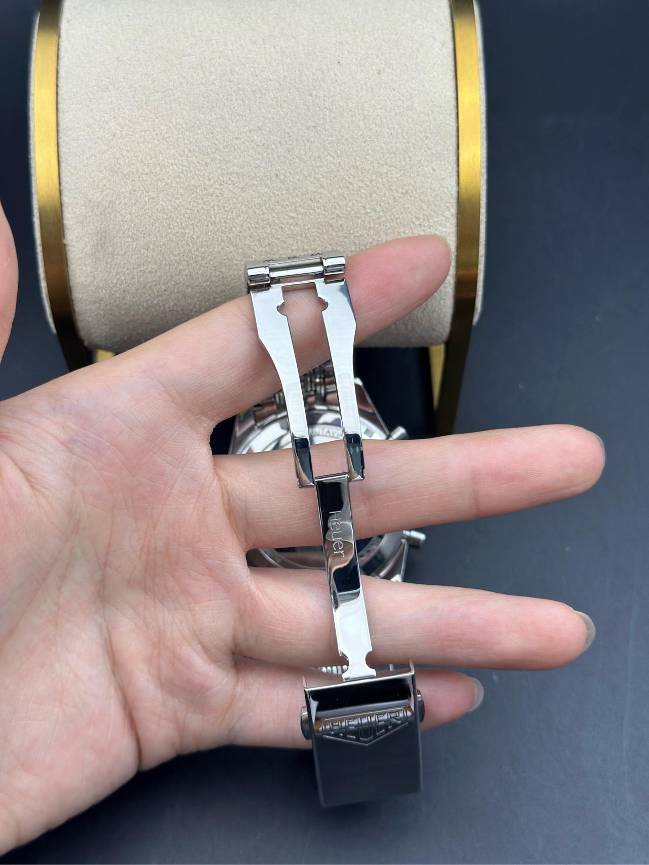 TAG Heuer CBE2111.BA0687 detail 6