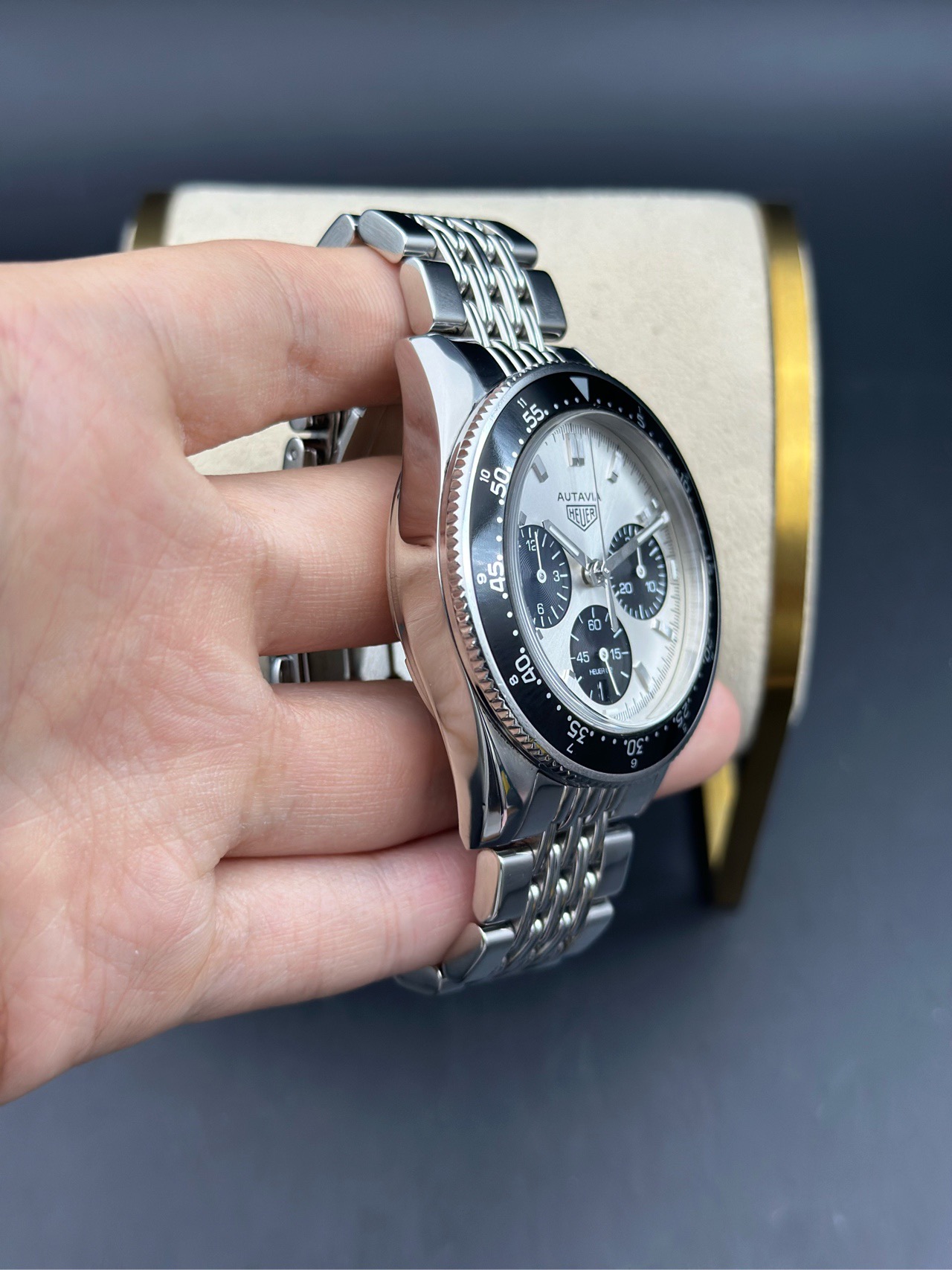 TAG Heuer CBE2111.BA0687 detail 2