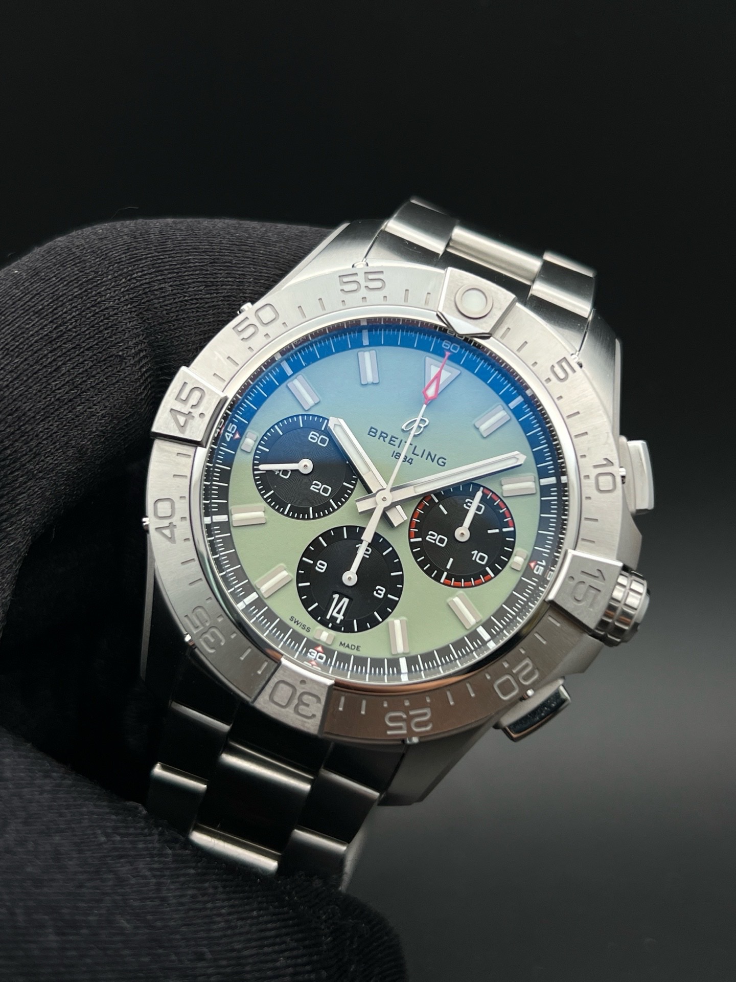 Breitling AB0147101L1A1 detail 3