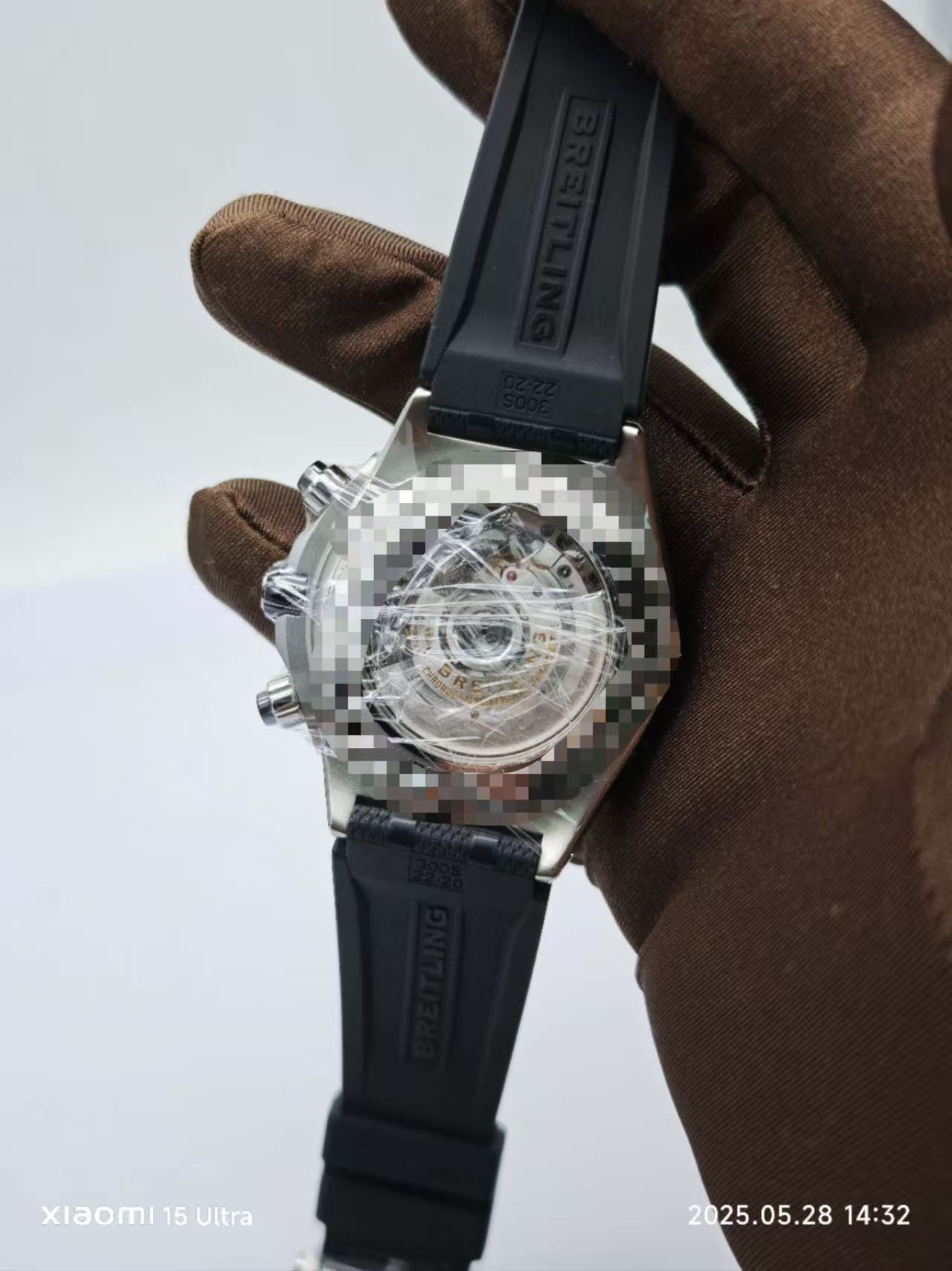 Breitling AB01364A1I1S1 detail 5