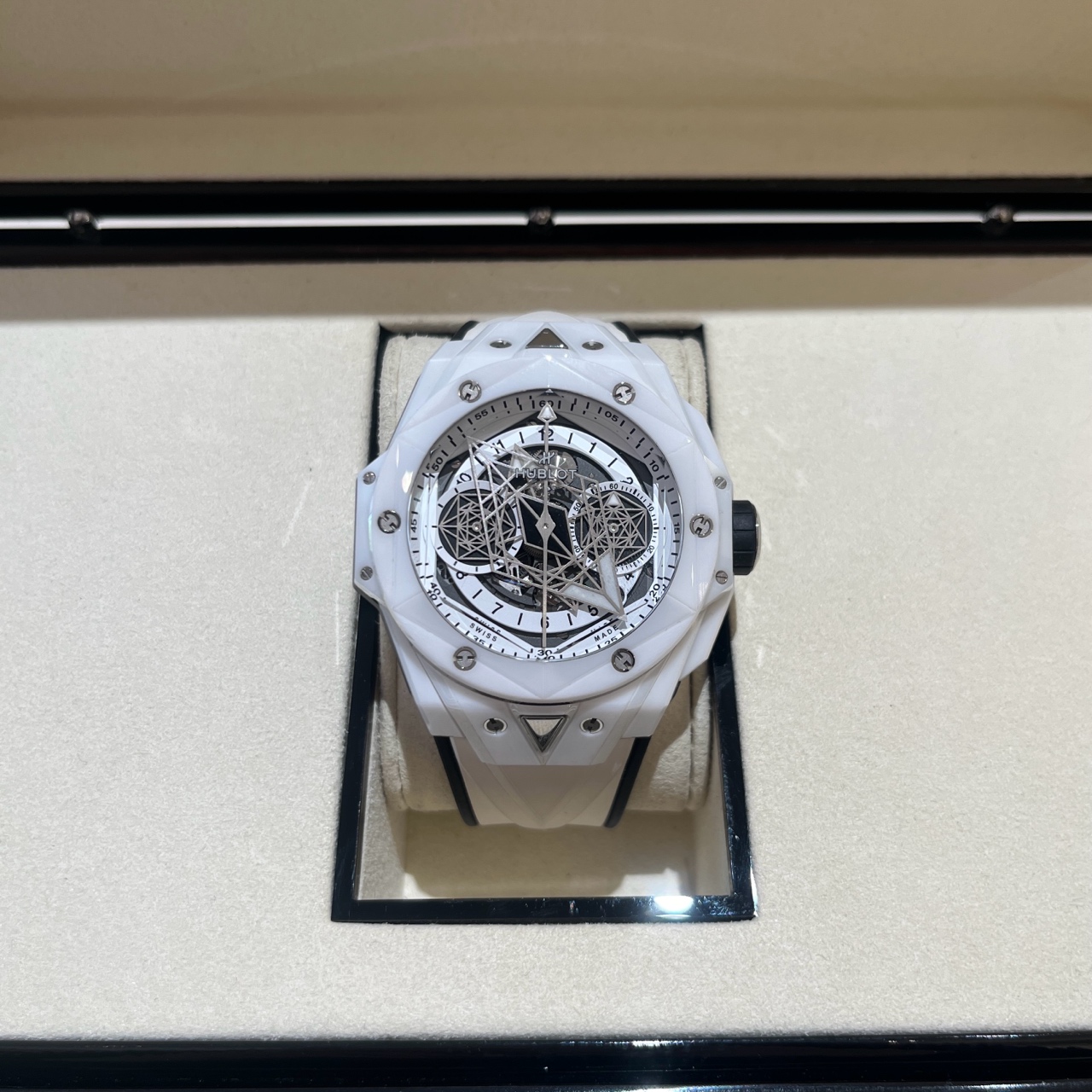 Hublot 418.HX.2001.RX.MXM21