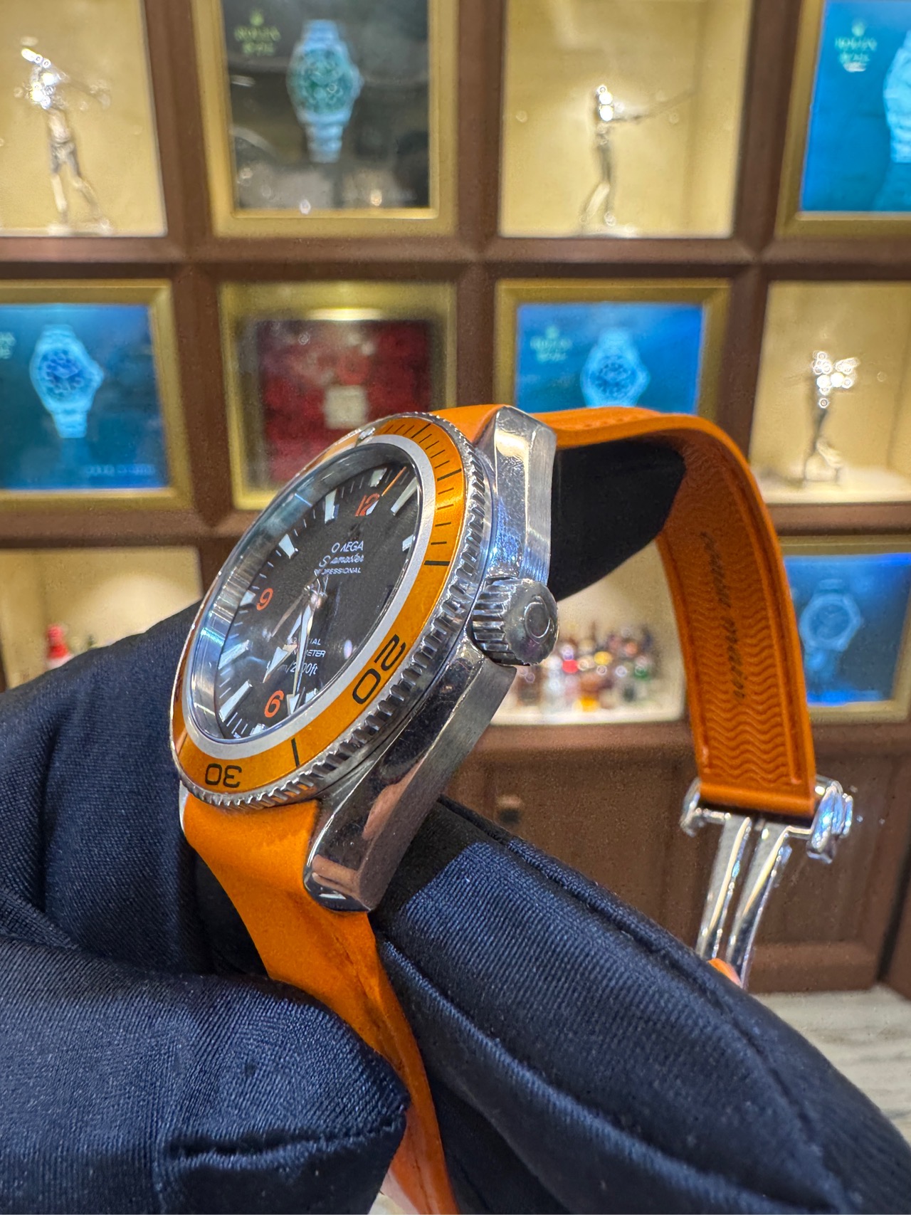 Omega 2909.50.83 detail 2