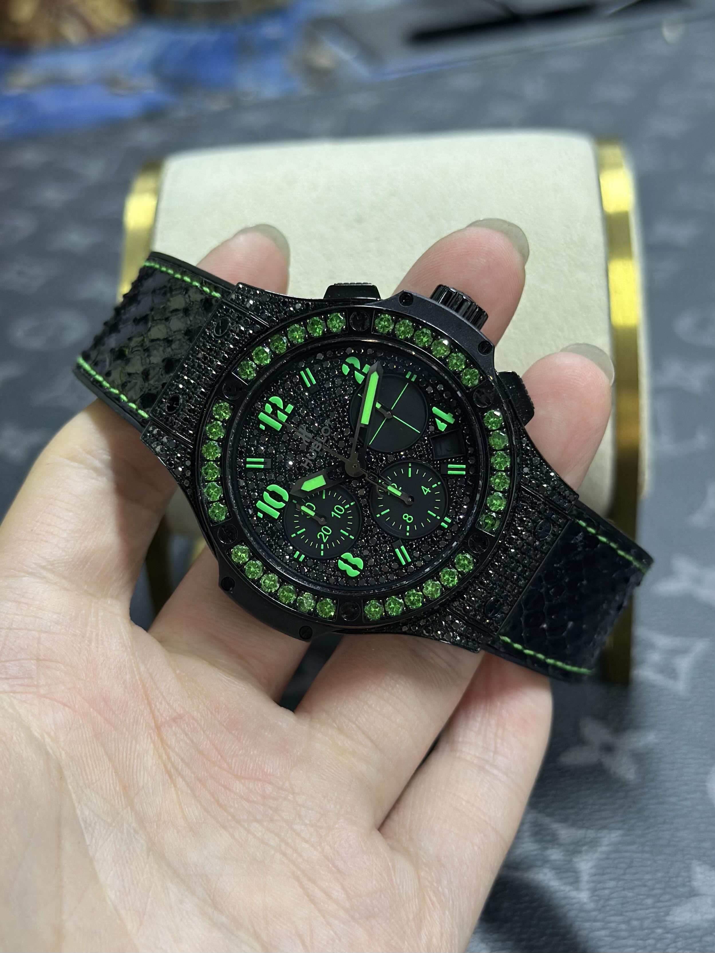 Hublot 341.SV.9090.PR.0922 detail 1