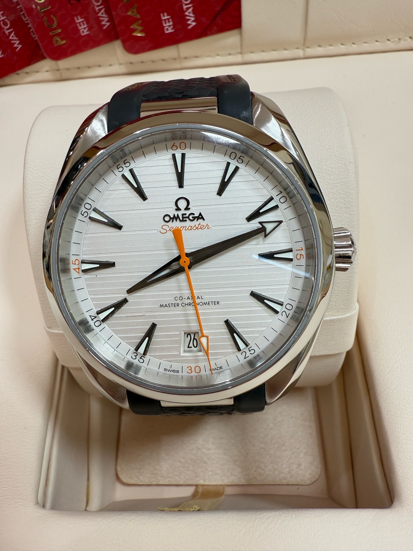 Omega 220.12.41.21.02.002
