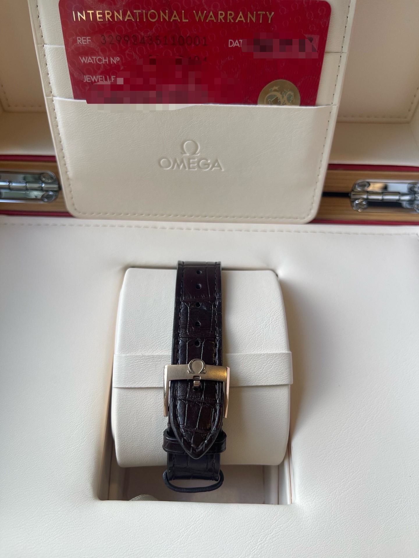 Omega 329.92.43.51.10.001 detail 5