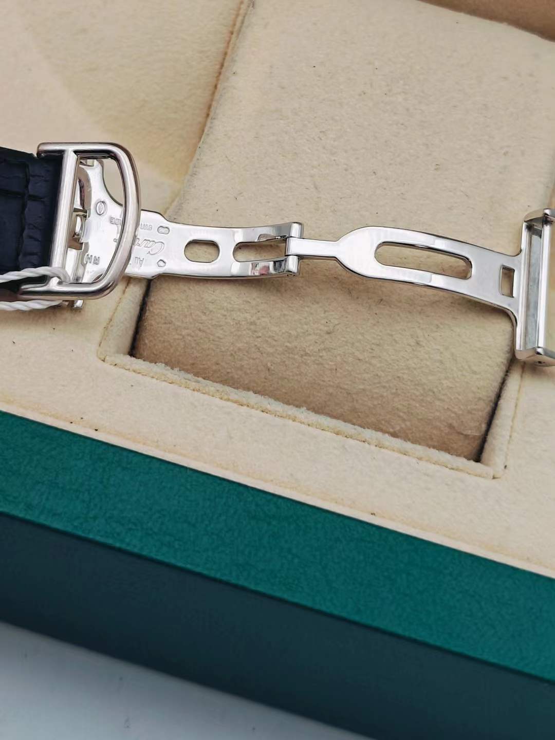 Cartier WR007004 detail 3