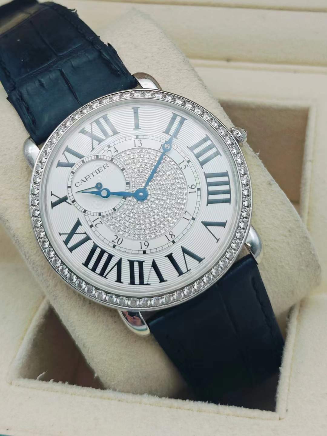 Cartier WR007004 detail 1