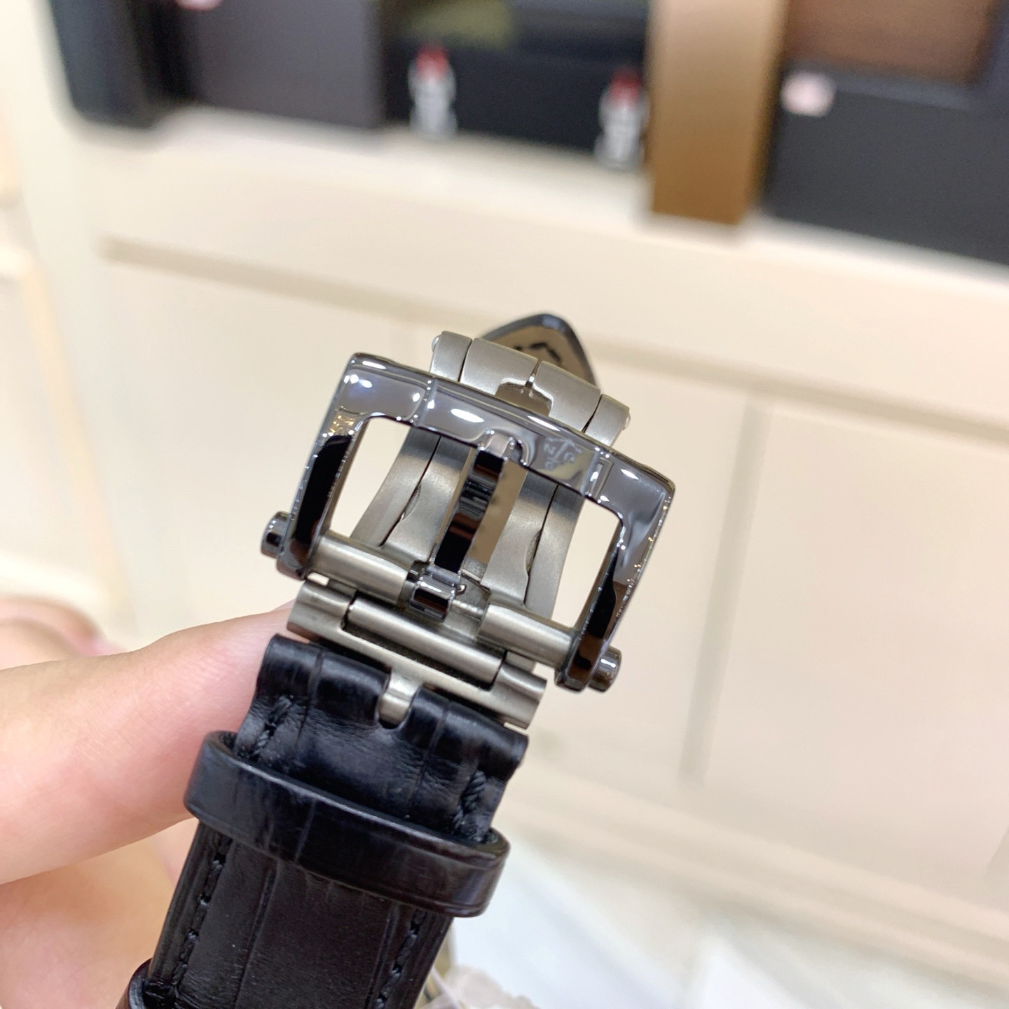 Ulysse Nardin 675-00 detail 3