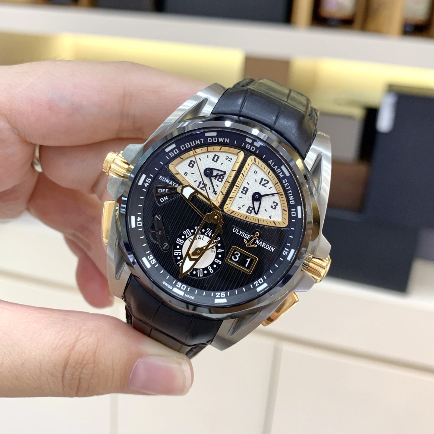 Ulysse Nardin 675-00 detail 2