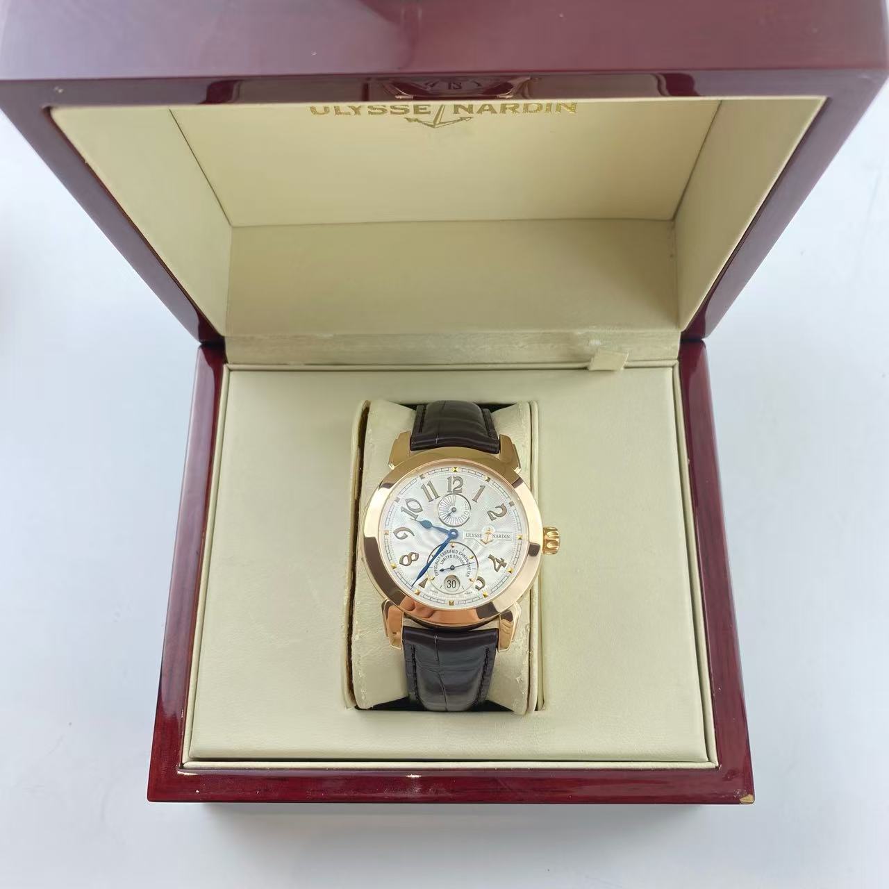 Ulysse Nardin 272-88 detail 4
