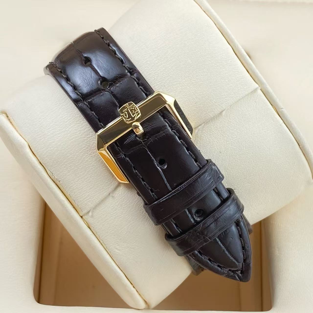 Ulysse Nardin 272-88 detail 3