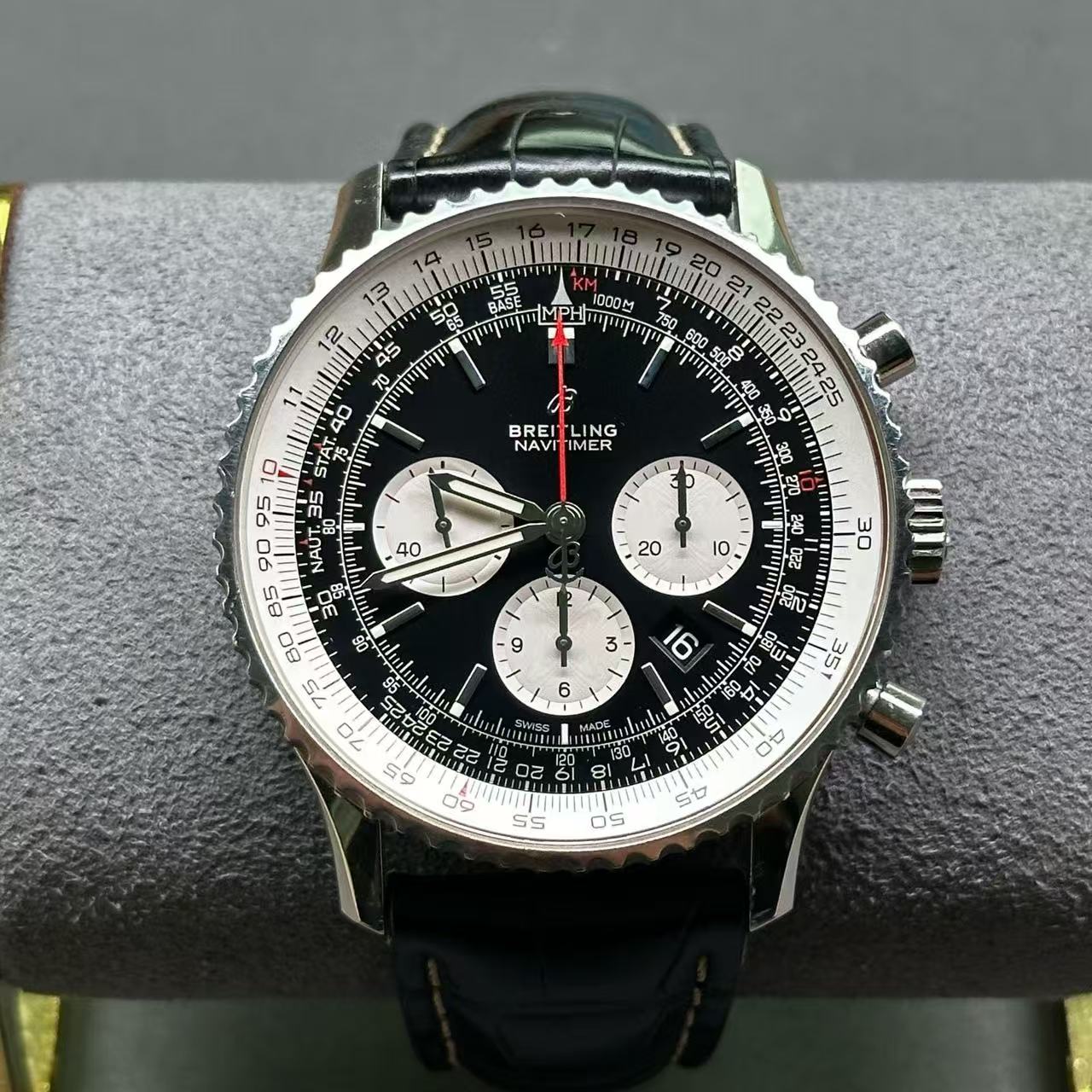 Breitling AB0127211B1P1 detail 7
