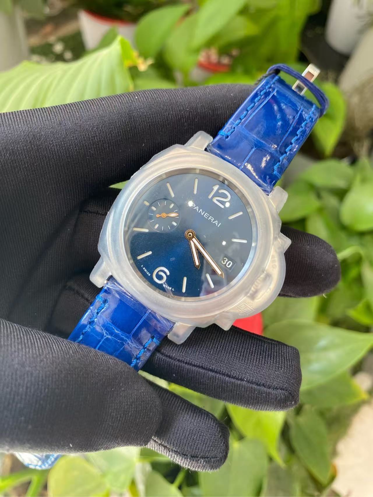 Panerai PAM01273 detail 1