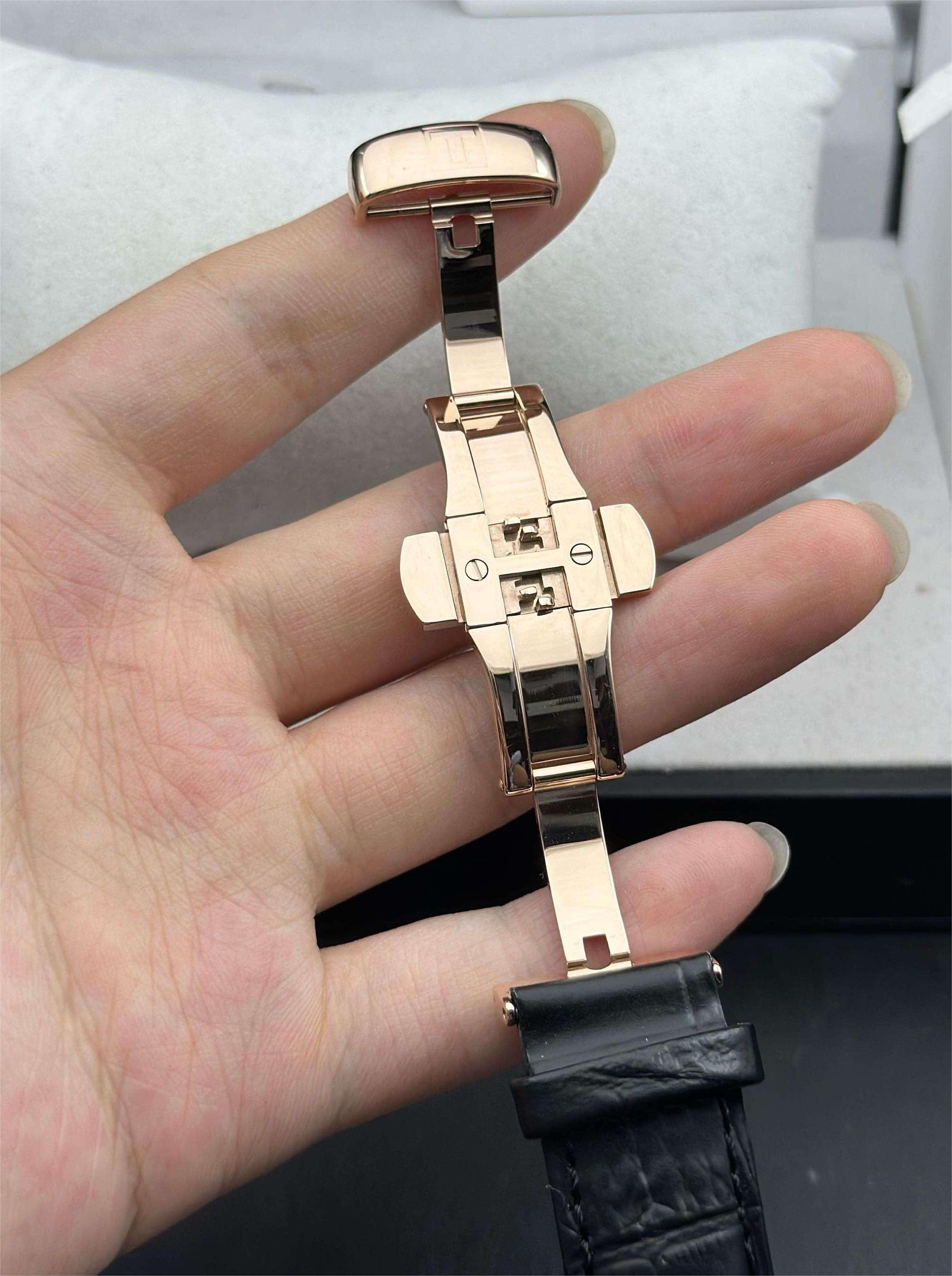 Tissot T0994073644800 detail 6