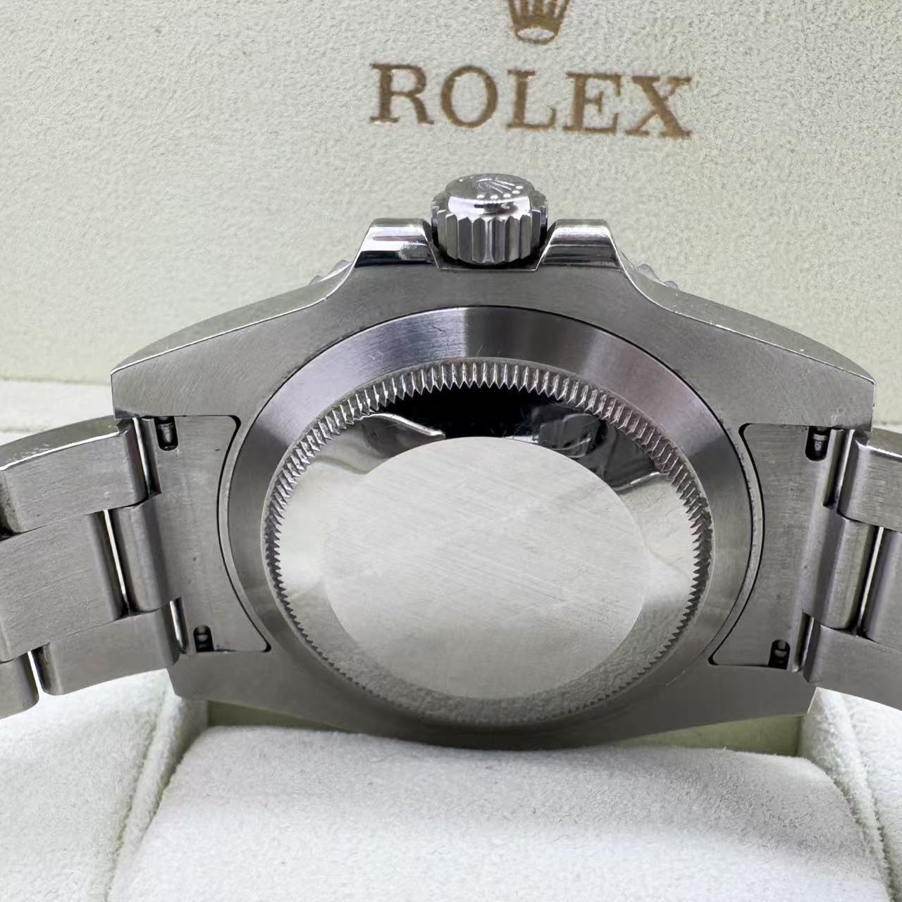 Rolex 114060 detail 6