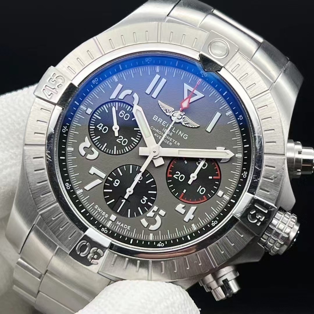 Breitling AB01821A1B1A1 detail 1