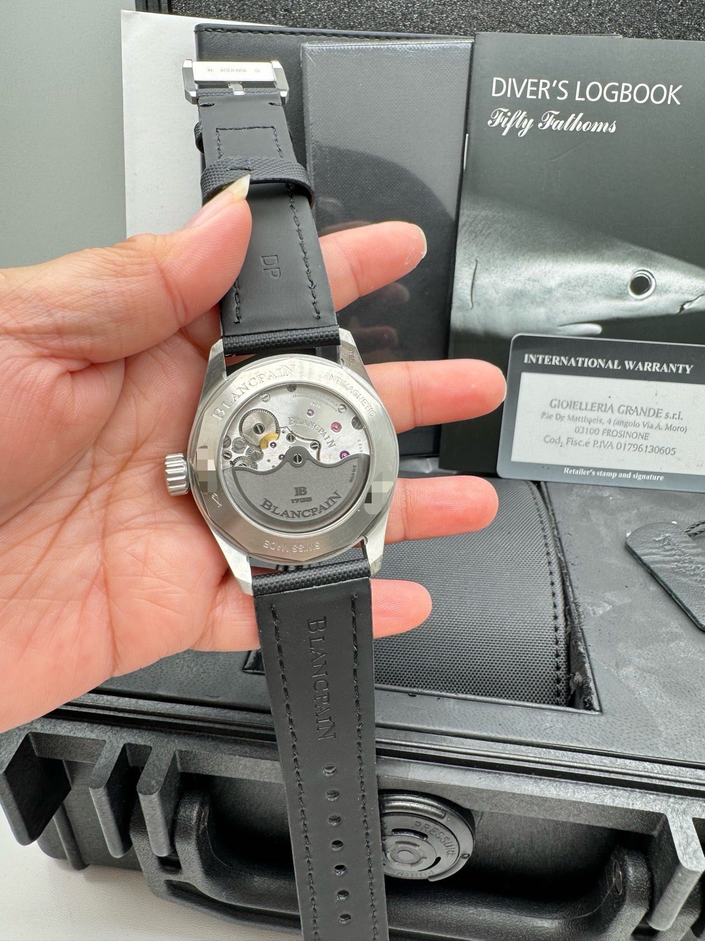 Blancpain 5000-1110-B52A detail 2