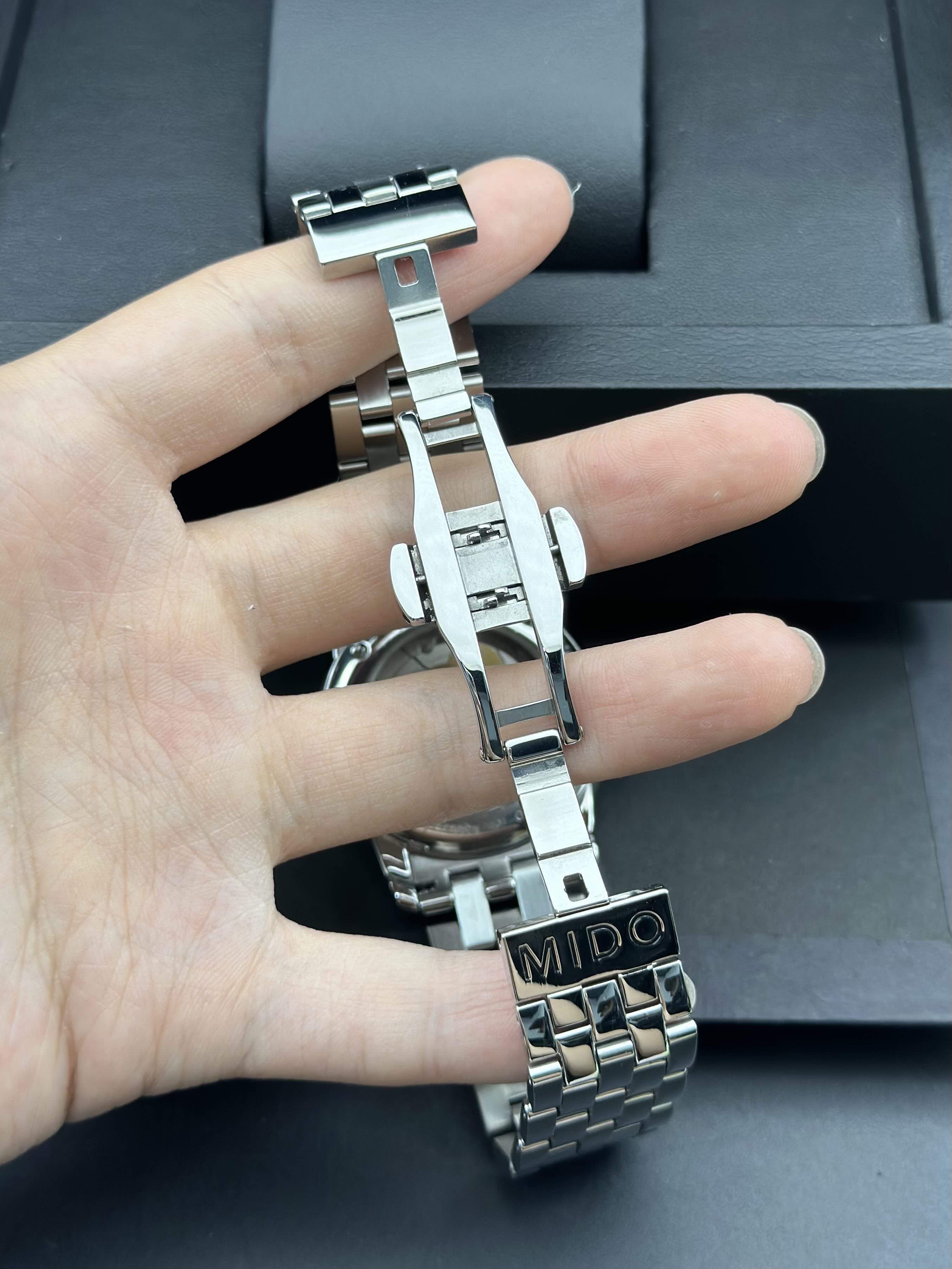 Mido M8600.4.67.1 detail 5