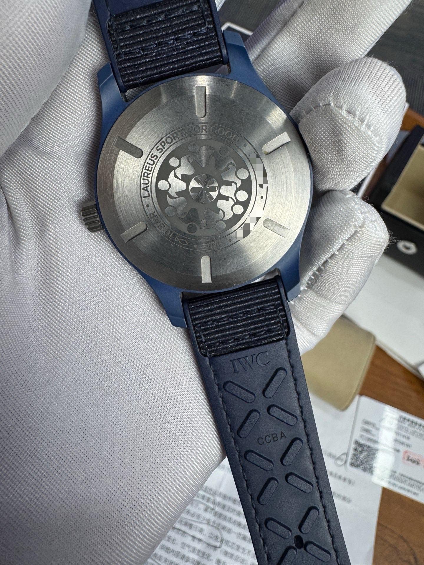 IWC 328101 detail 4
