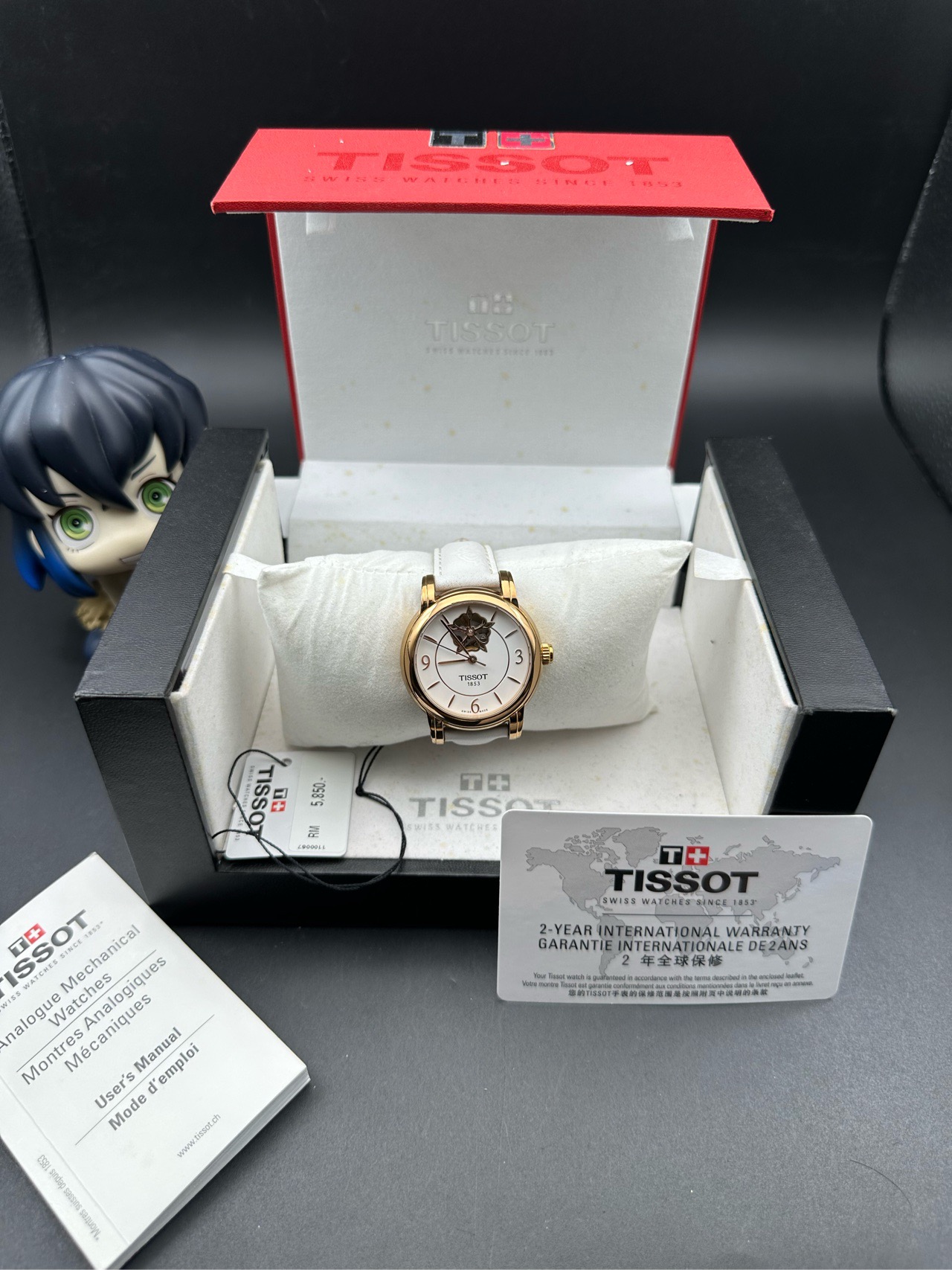 Tissot T050.207.37.017.04 detail 7