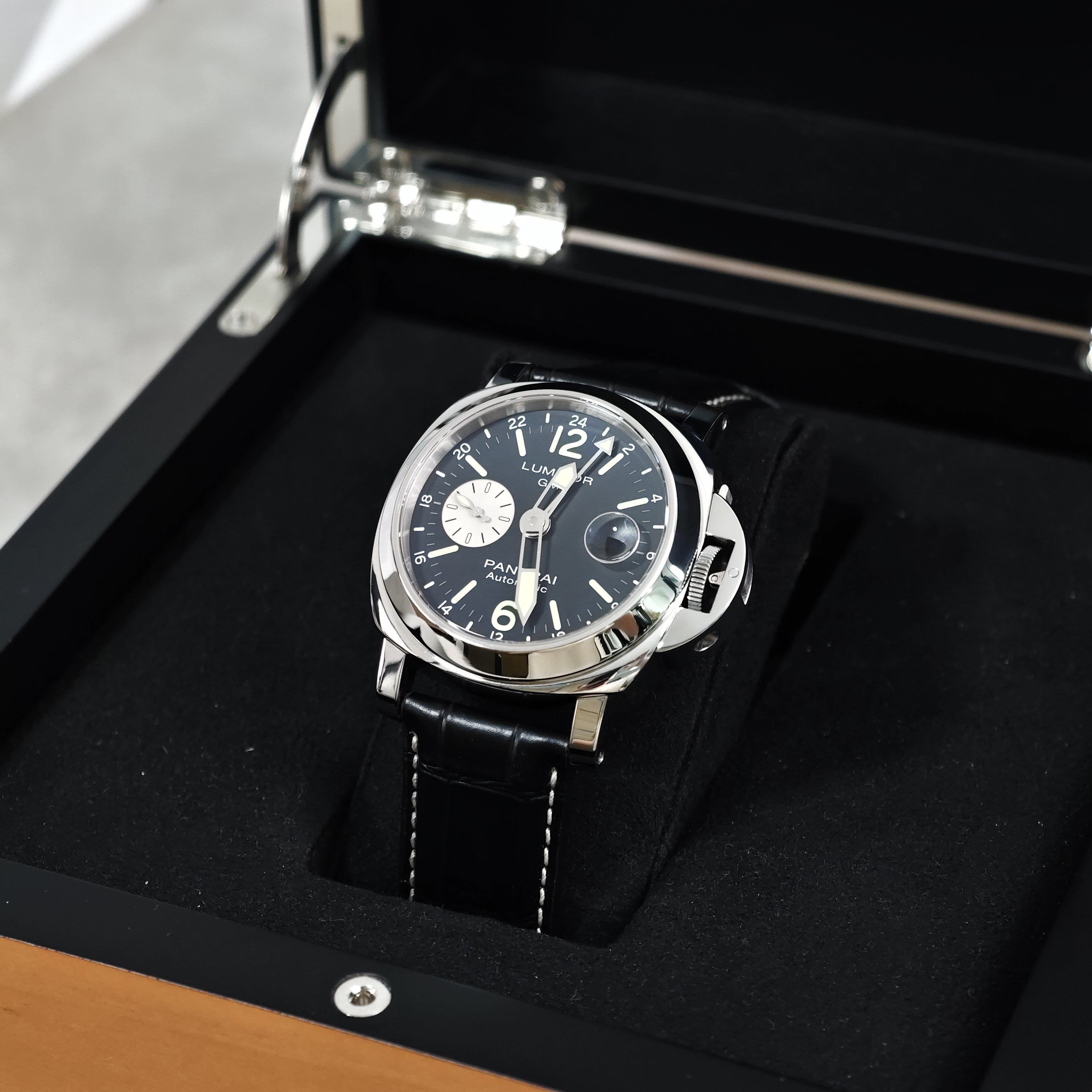 Panerai PAM01088 detail 2