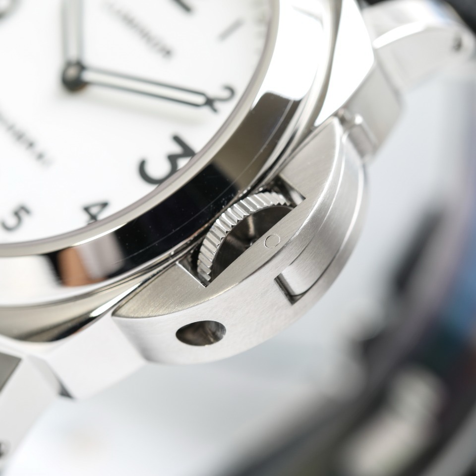 Panerai PAM00114 detail 3