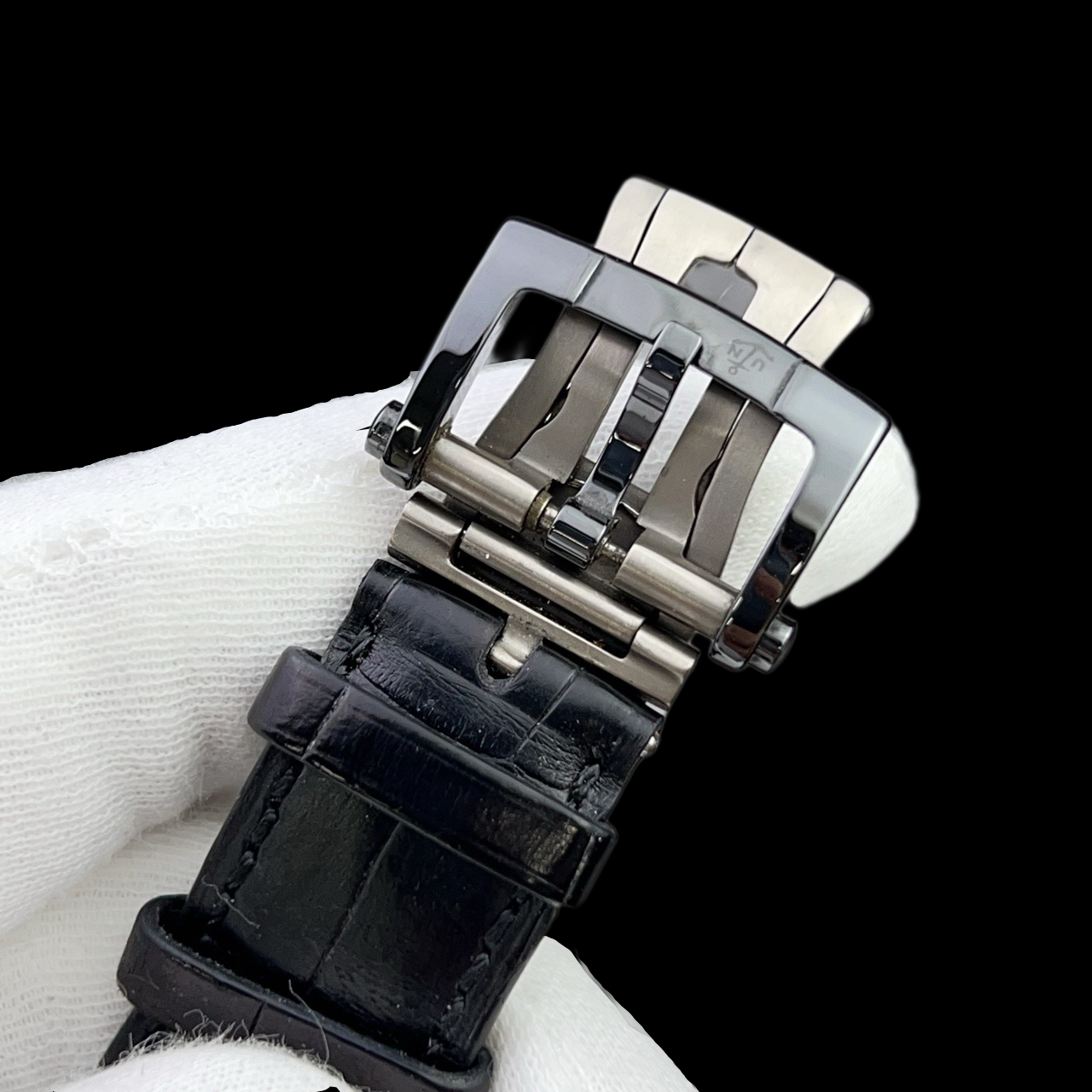 Ulysse Nardin 675-00 detail 4