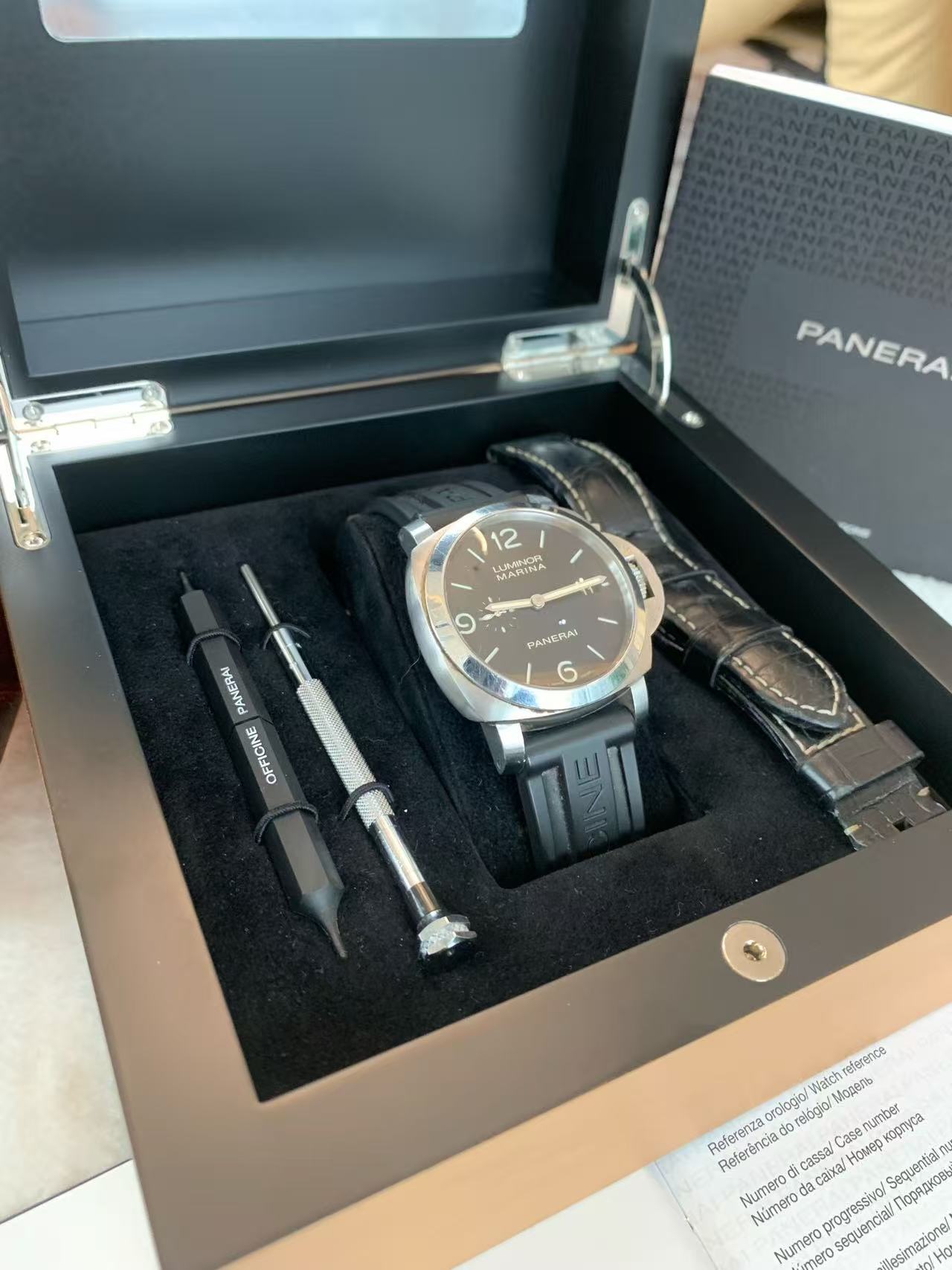 Panerai PAM00608 detail 8