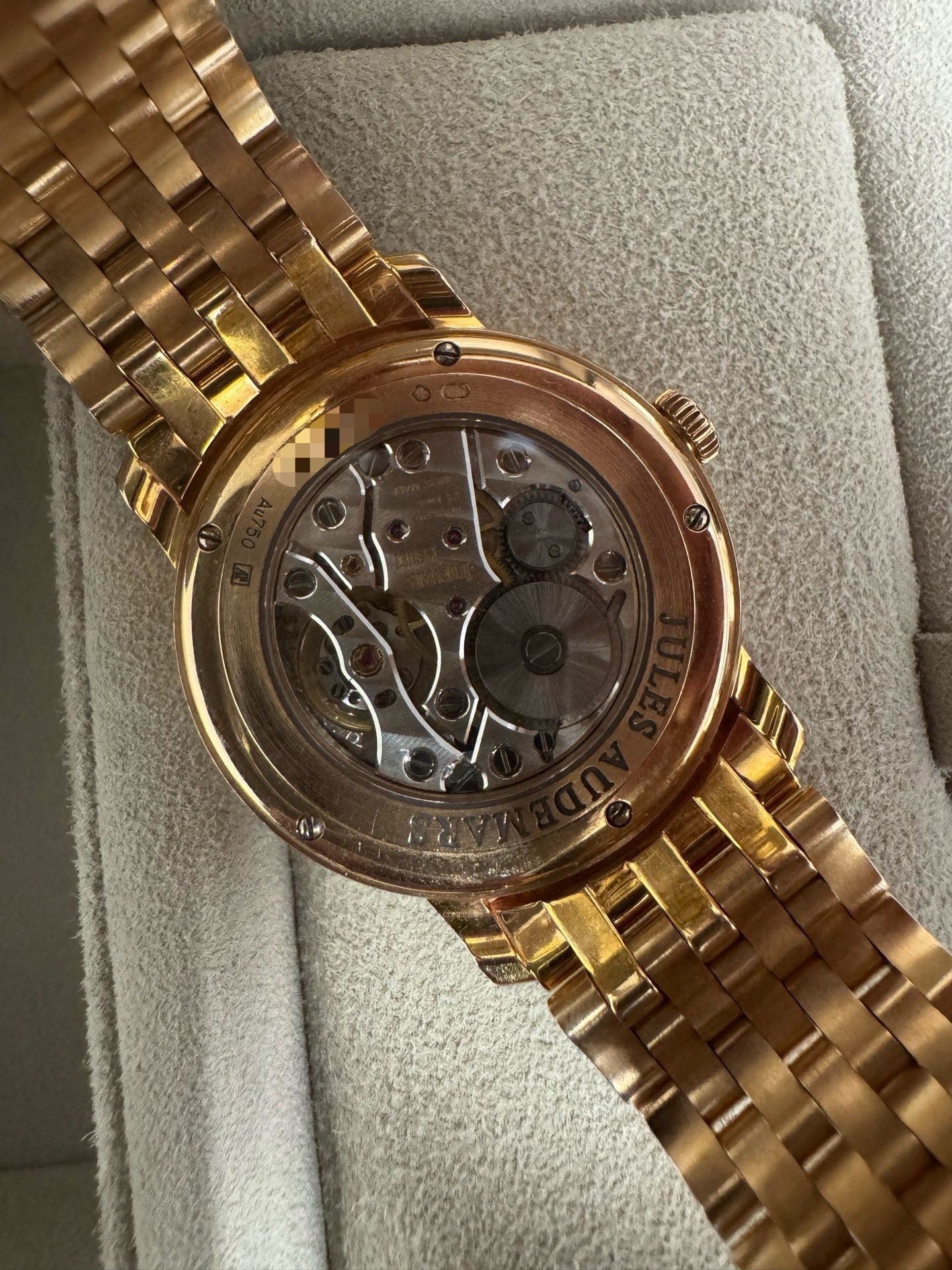 Audemars Piguet 77250OR detail 5
