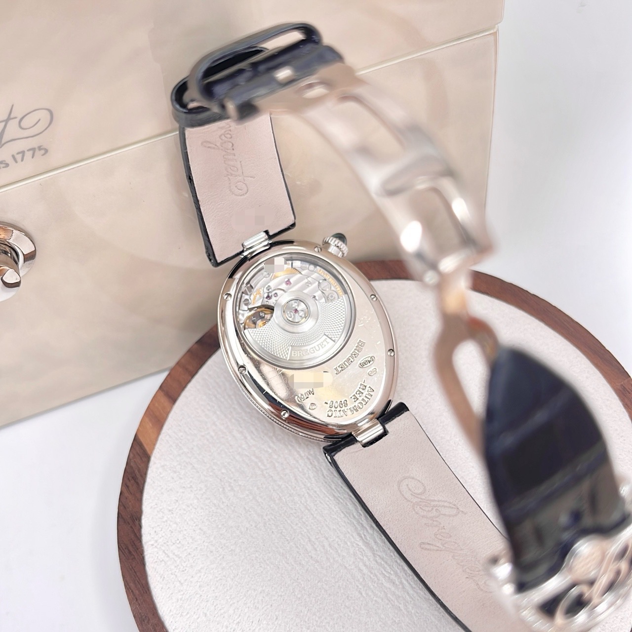 Breguet 8908BB / 52 / 864 detail 2