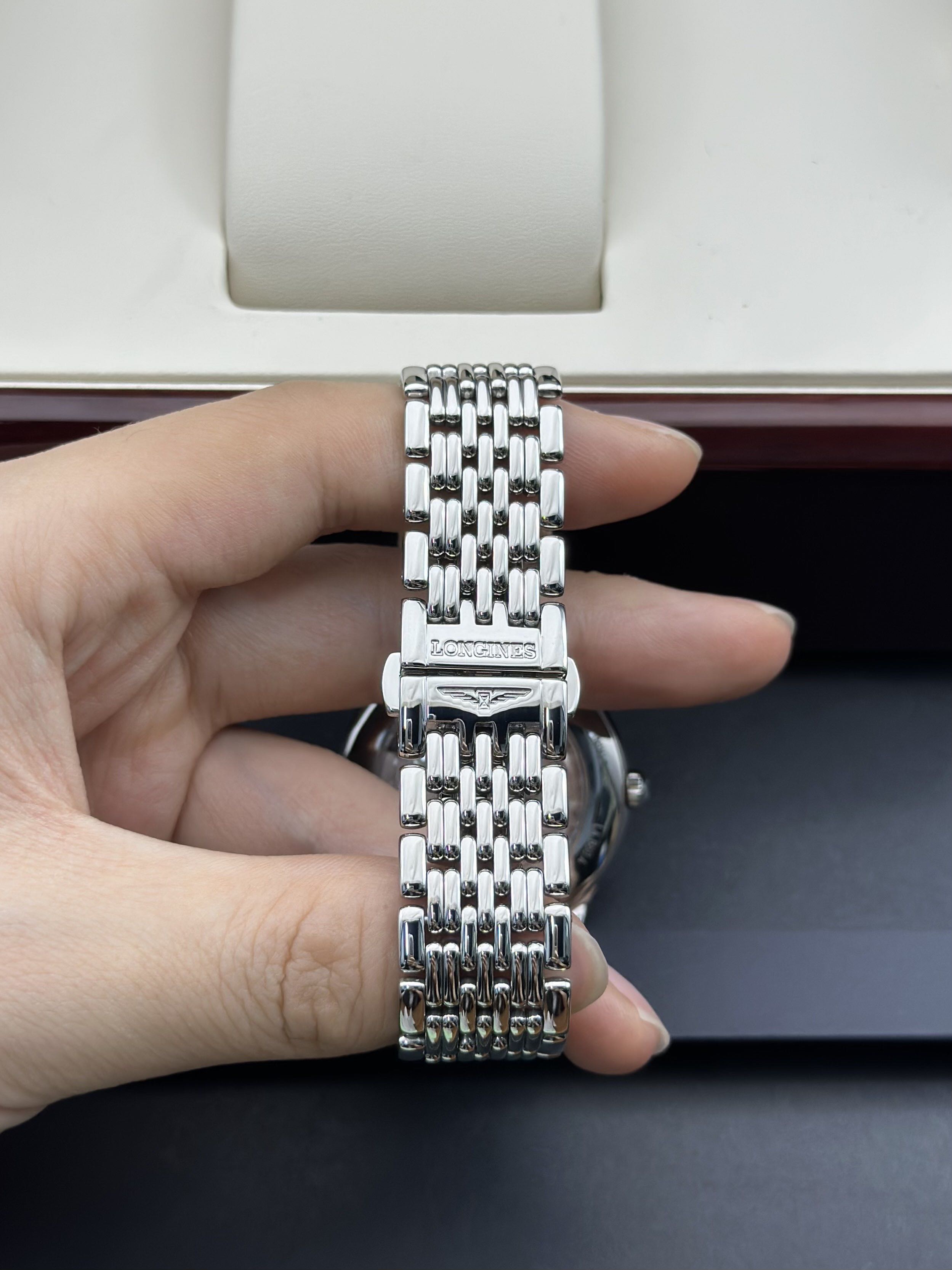 Longines L4.860.4.11.6 detail 4