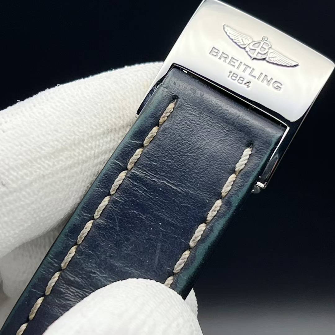 Breitling AB012721 detail 7