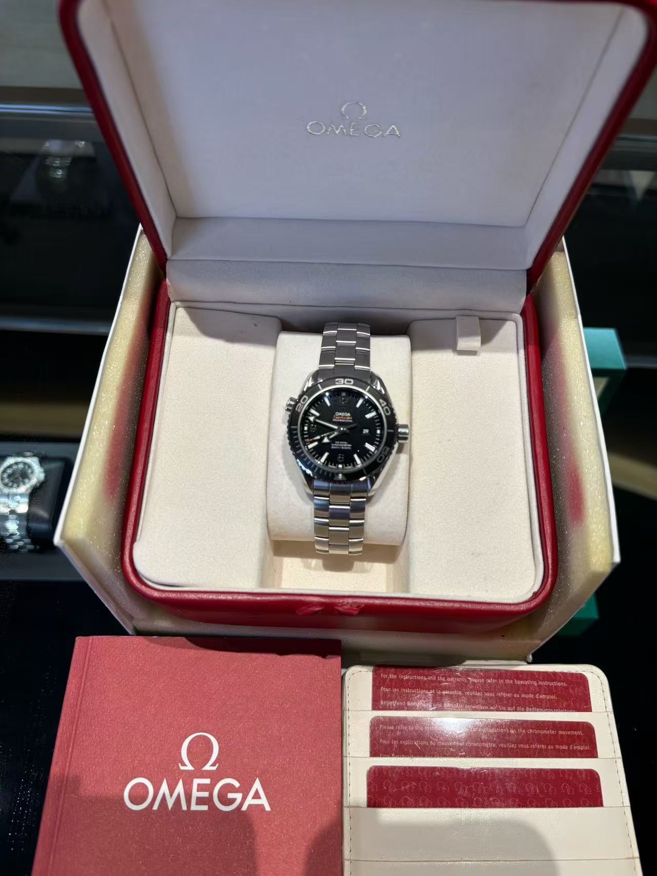 Omega 232.30.38.20.01.001 detail 6