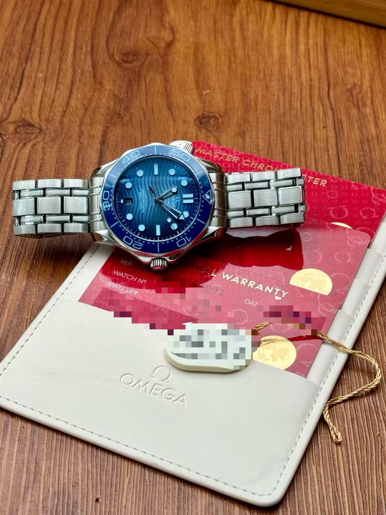 Omega 210.30.42.20.03.003 detail 5